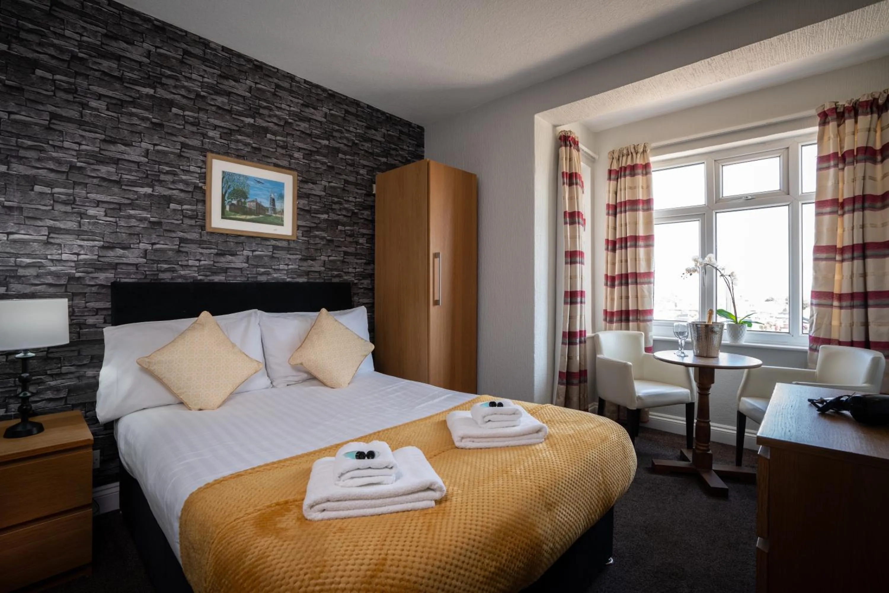 Bed in Coasters Holiday Apartments