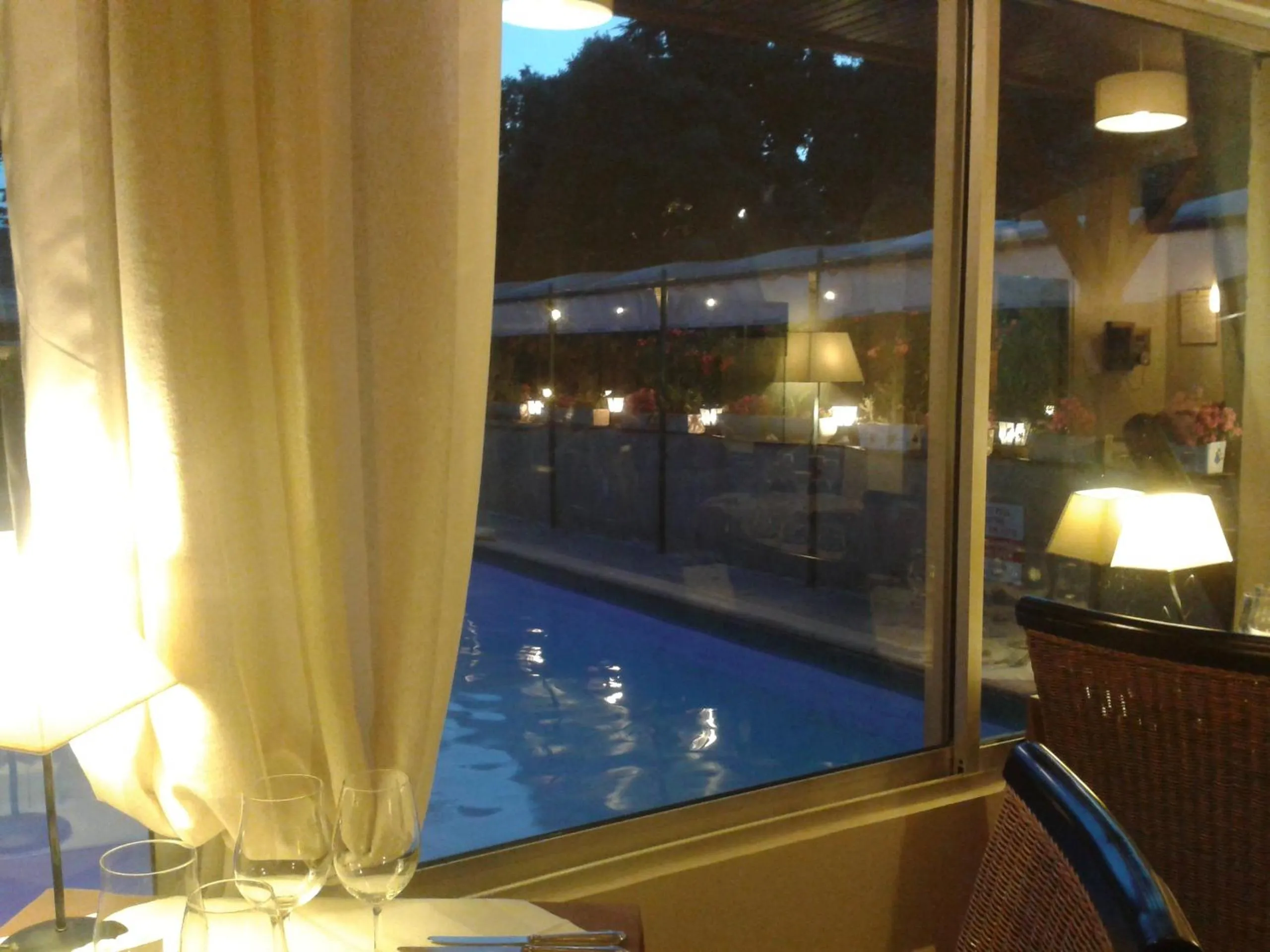 Restaurant/places to eat in Logis Hôtel - Restaurant Résidence Les Cèdres