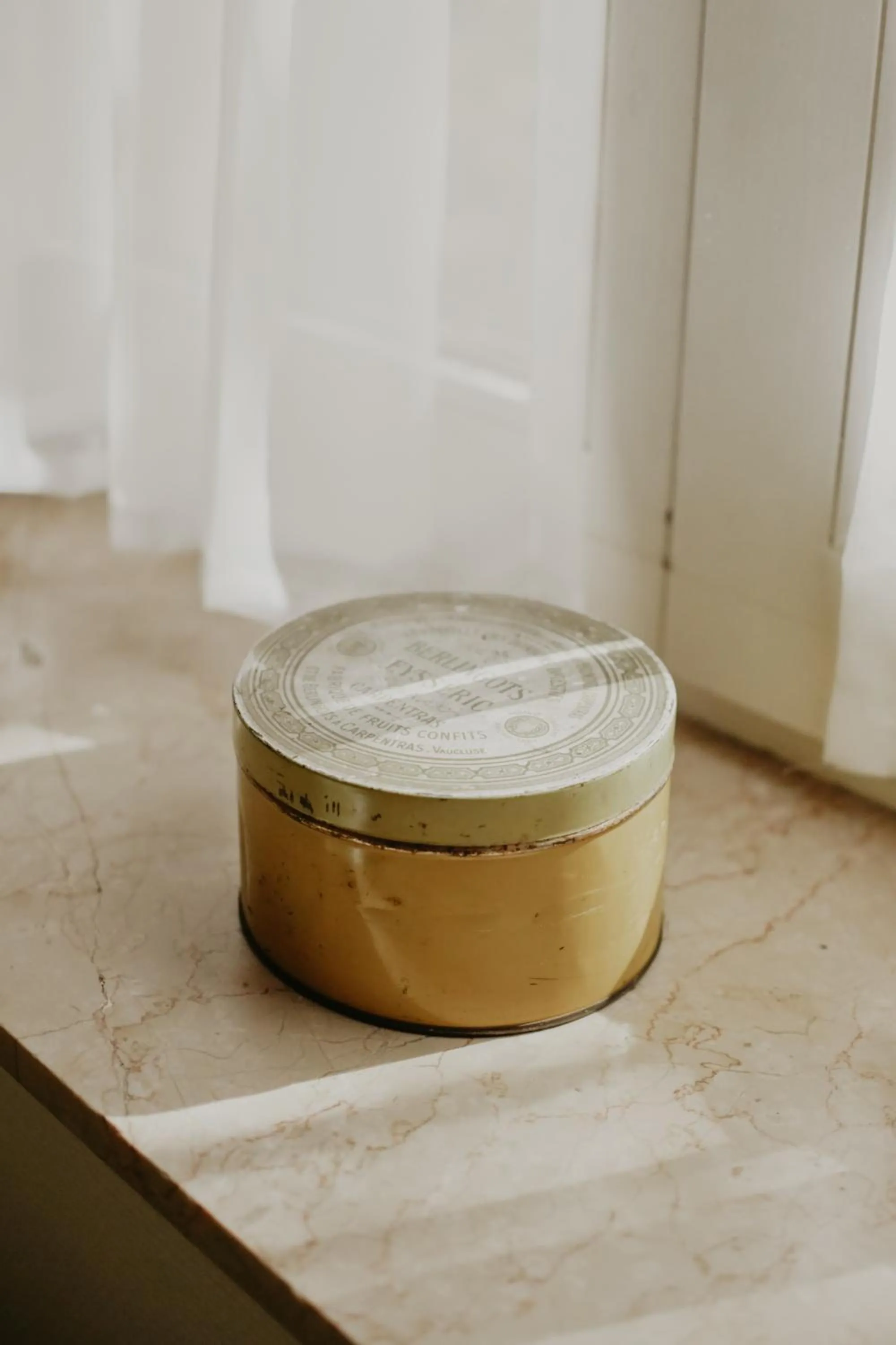 Decorative detail in Auberge De La Gaichel