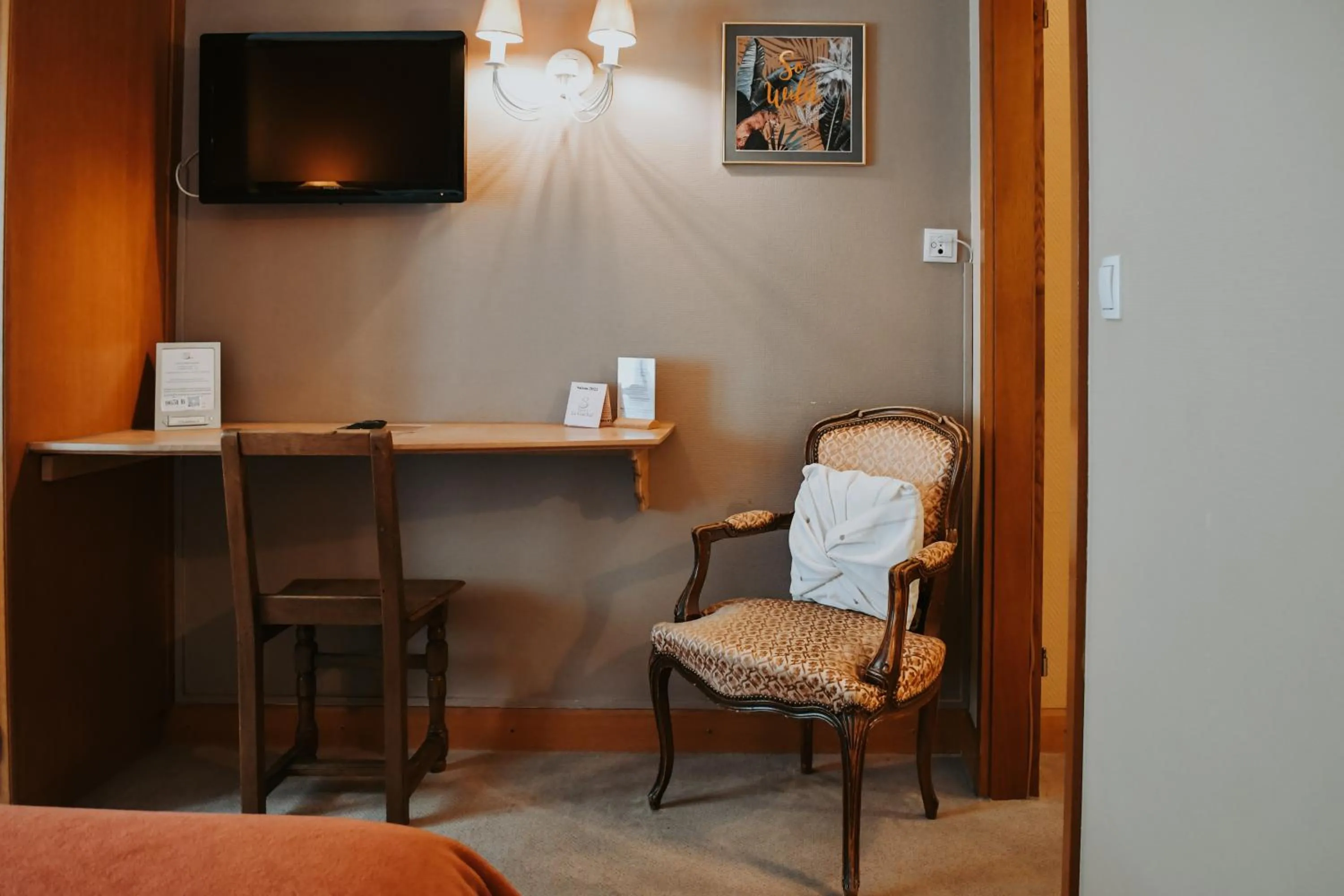 Seating area in Auberge De La Gaichel
