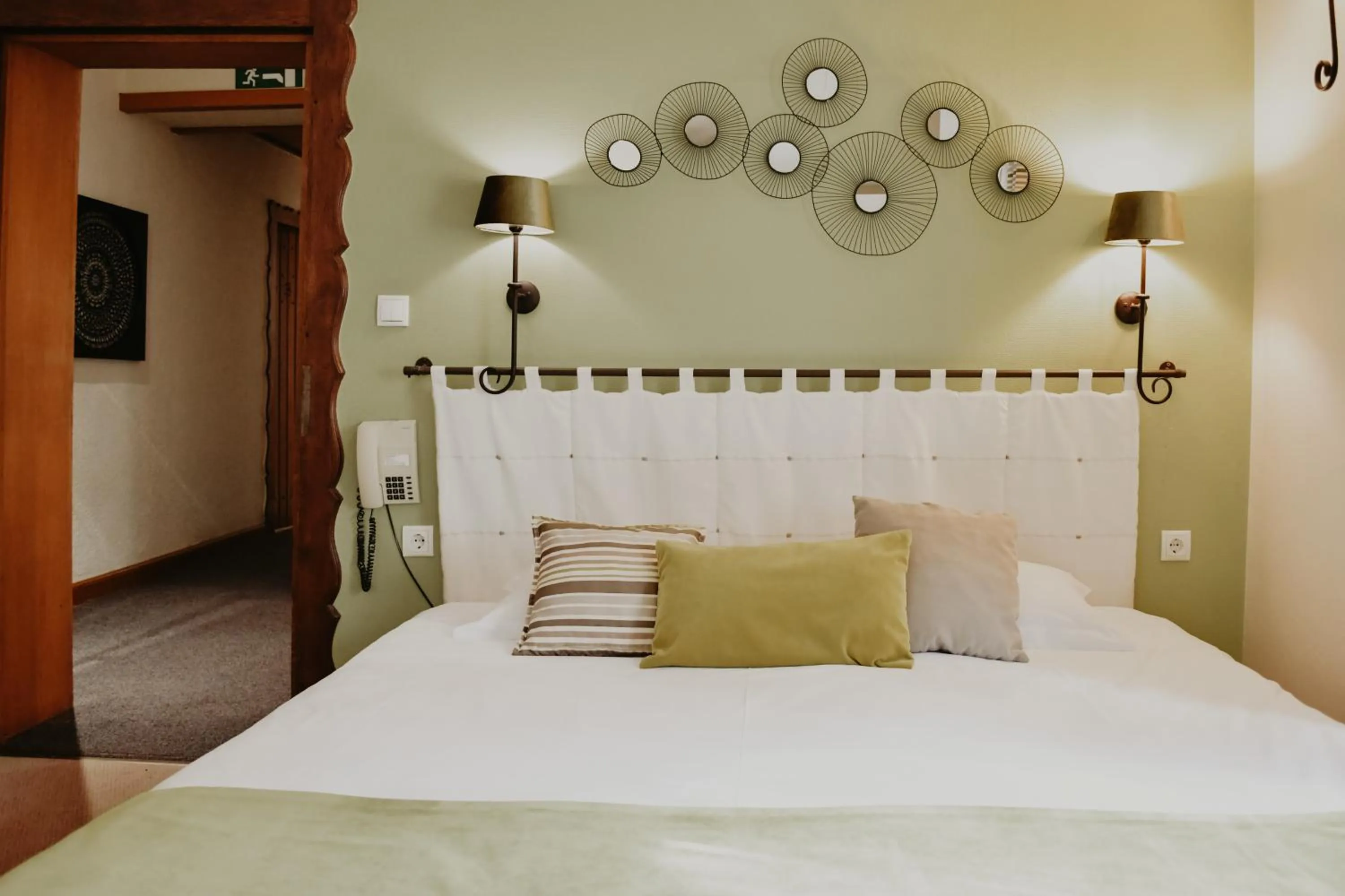 Photo of the whole room, Bed in Auberge De La Gaichel