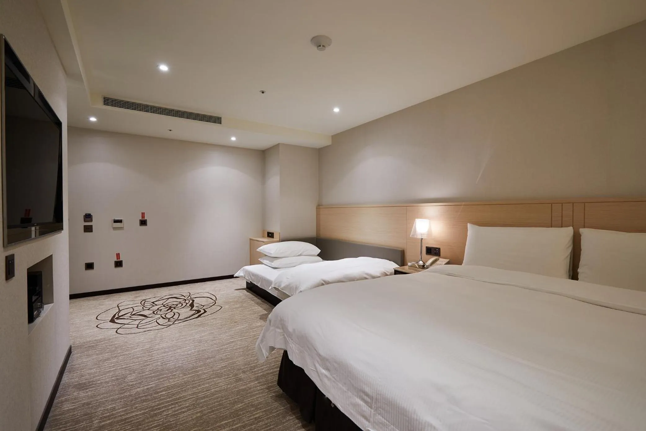 On site, Bed in K Hotel Taipei Chang-An