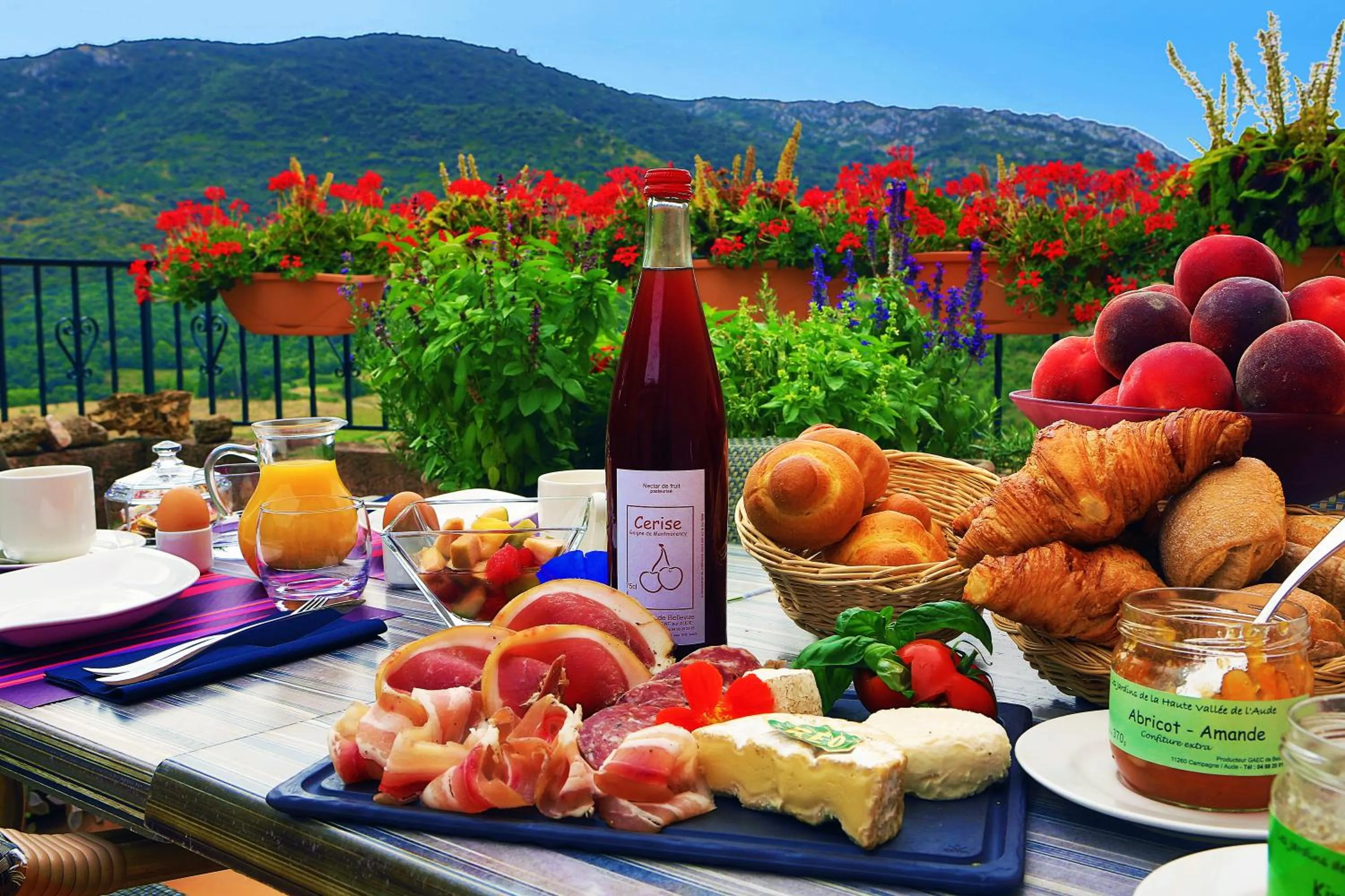 Breakfast in Logis auberge restaurant Du Vigneron