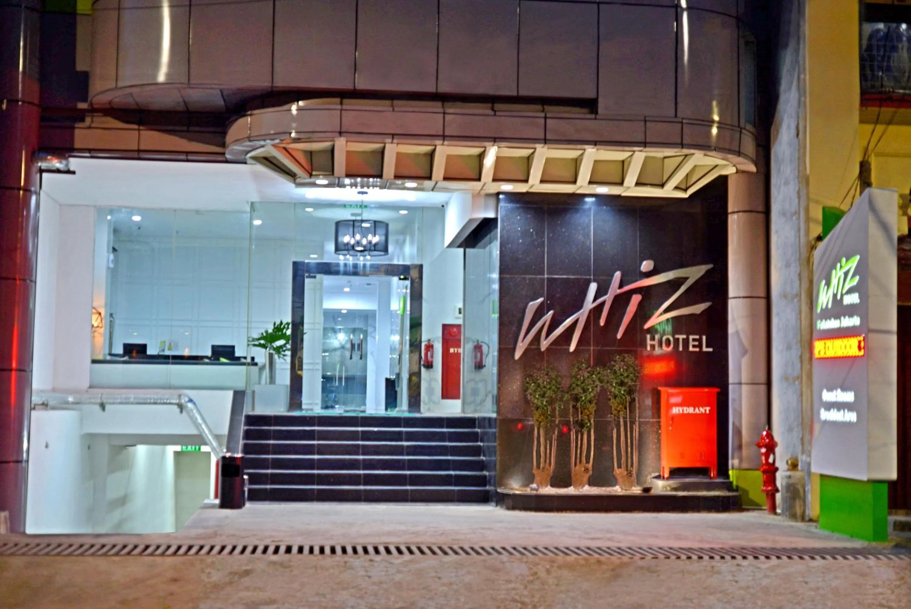 Facade/entrance in Whiz Hotel Falatehan Jakarta