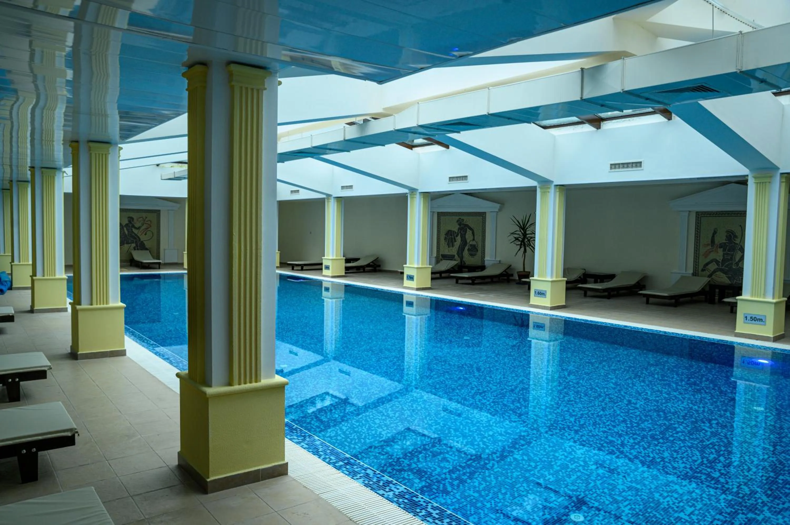 Pool view in Parklands Hotel & Pool