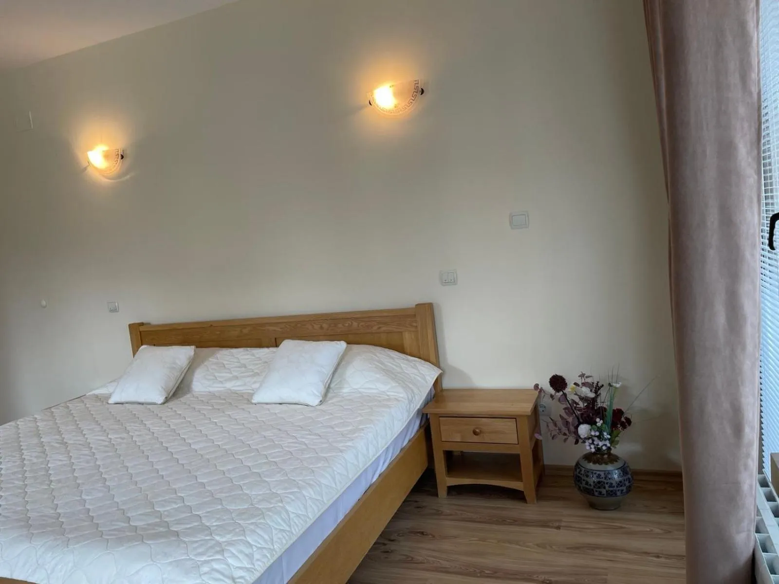 Bed in Parklands Hotel & Pool