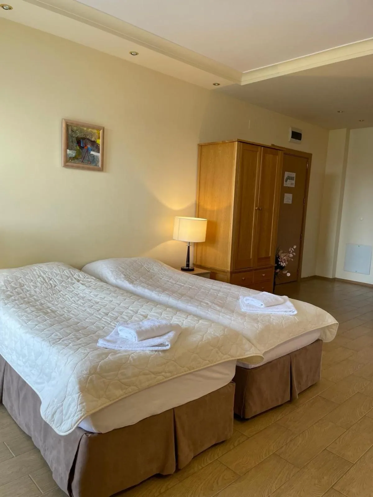 Bed in Parklands Hotel & Pool