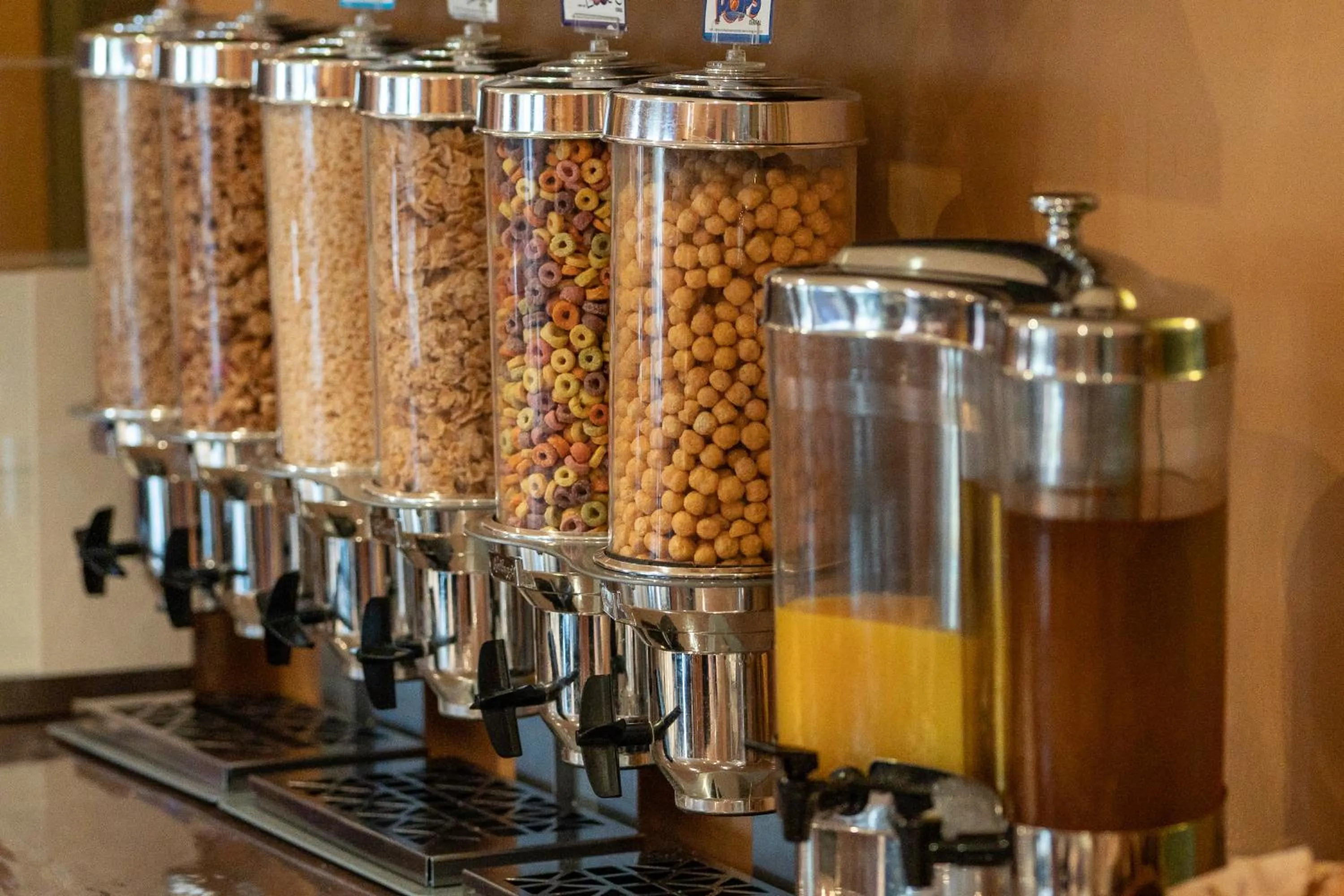 Breakfast in Hotel et Motel Le Chateauguay