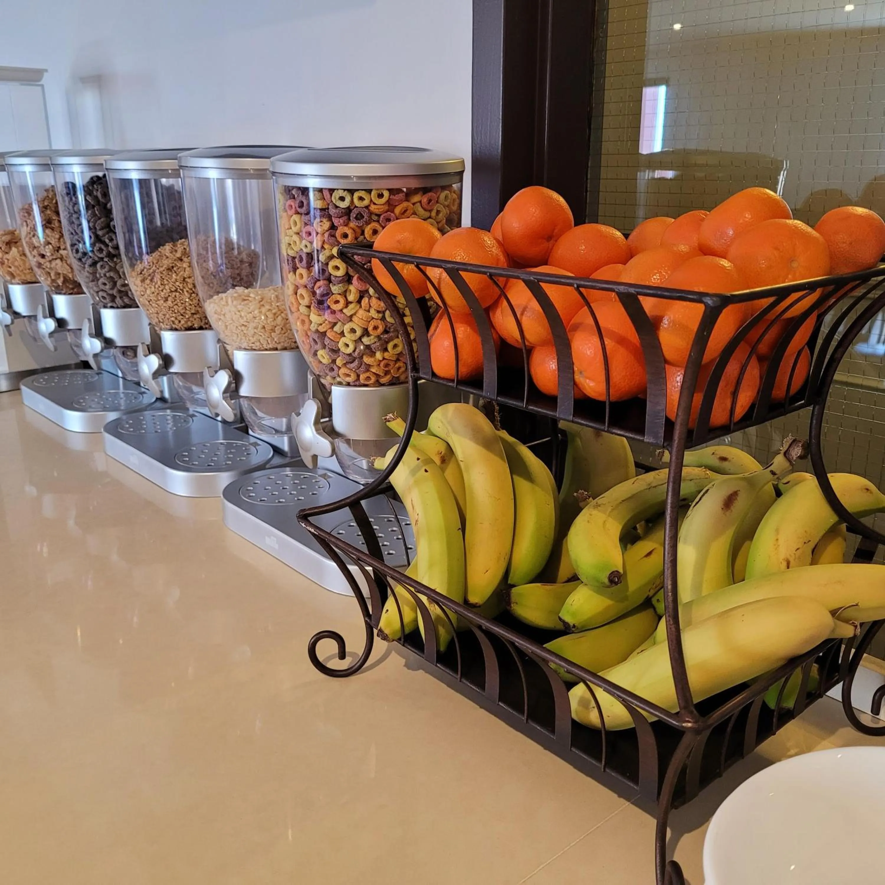 Breakfast in Hotel et Motel Le Chateauguay