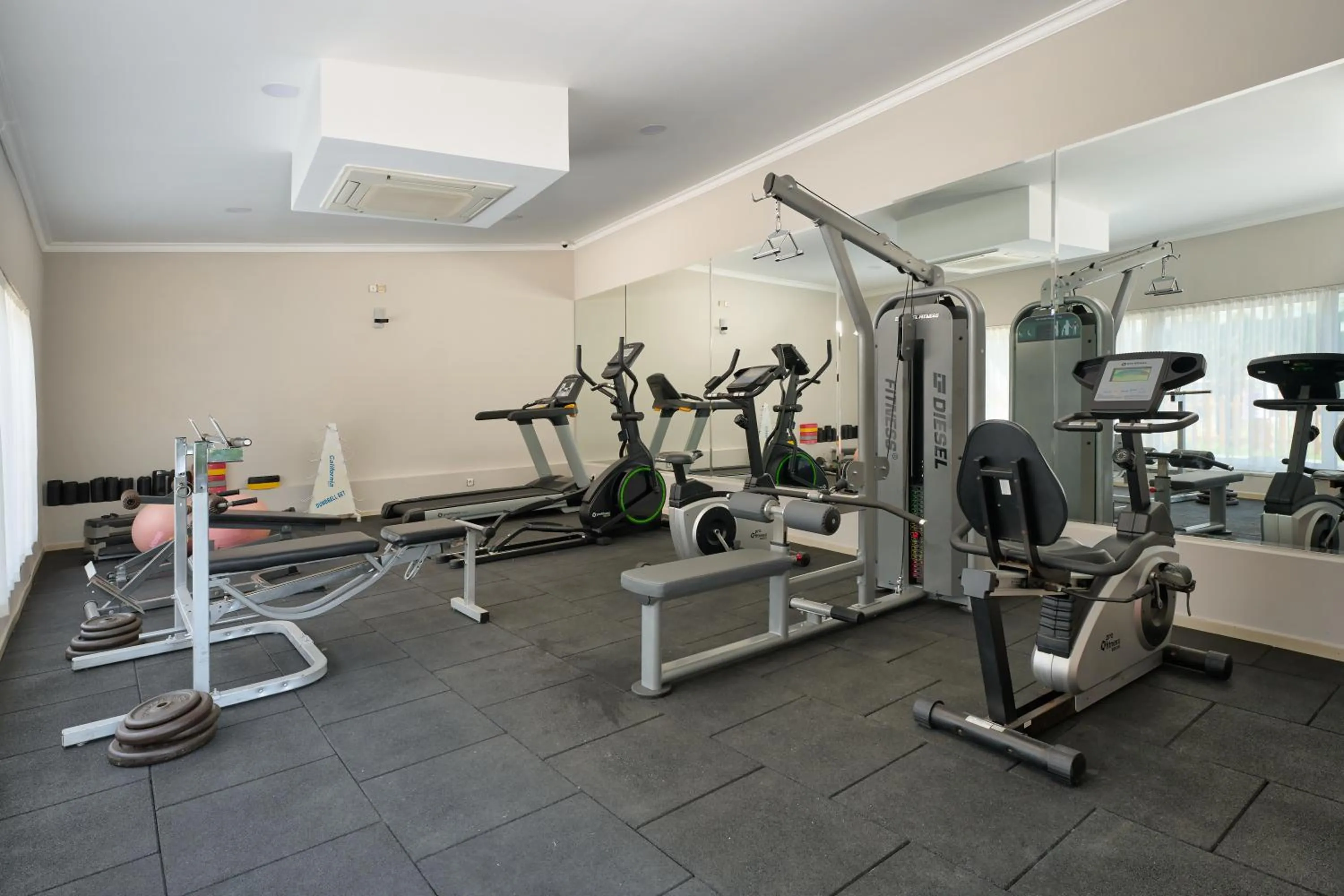 Fitness centre/facilities in Kaila Krizantem Hotel