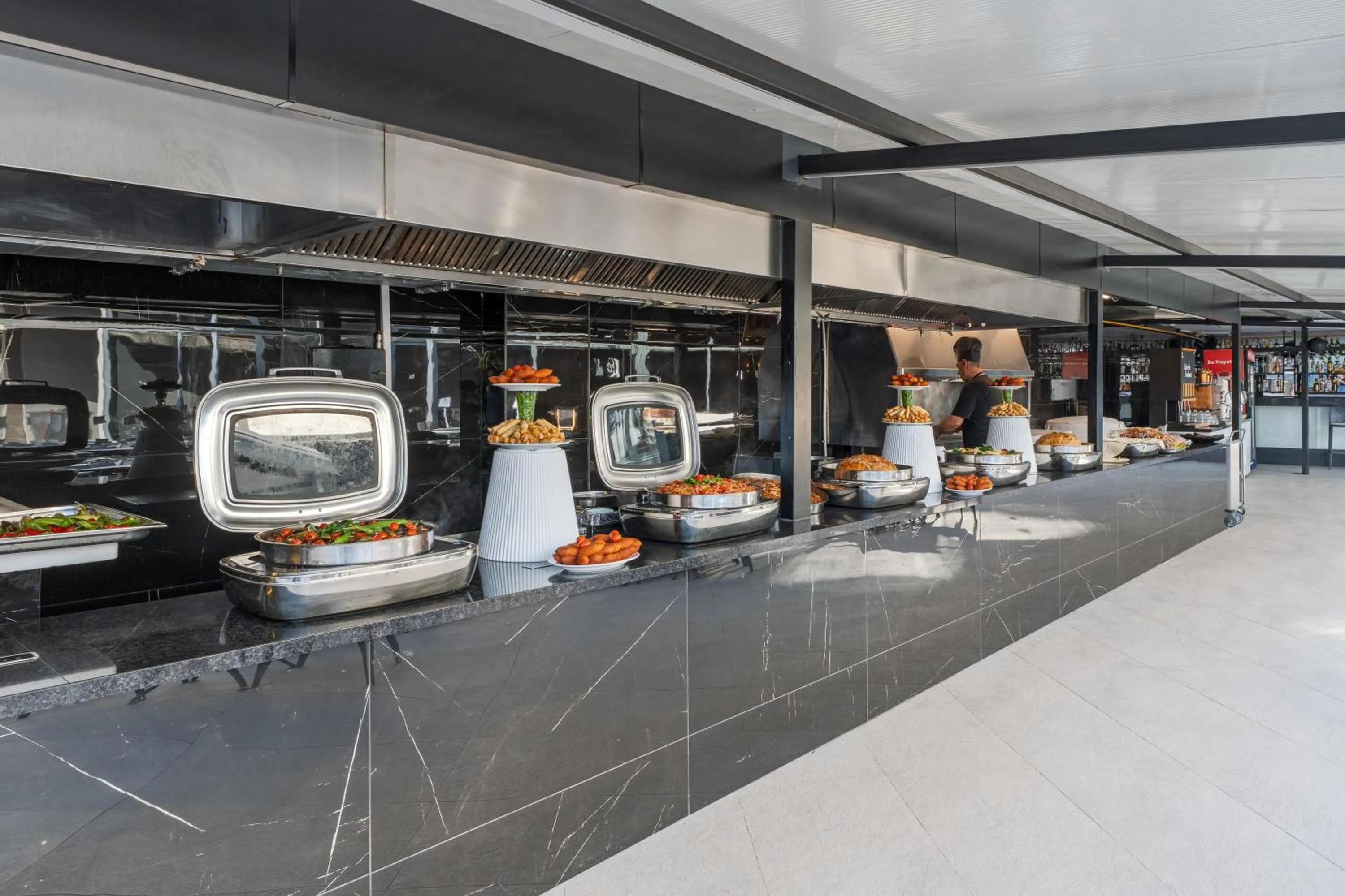 Food and drinks in Kaila Krizantem Hotel