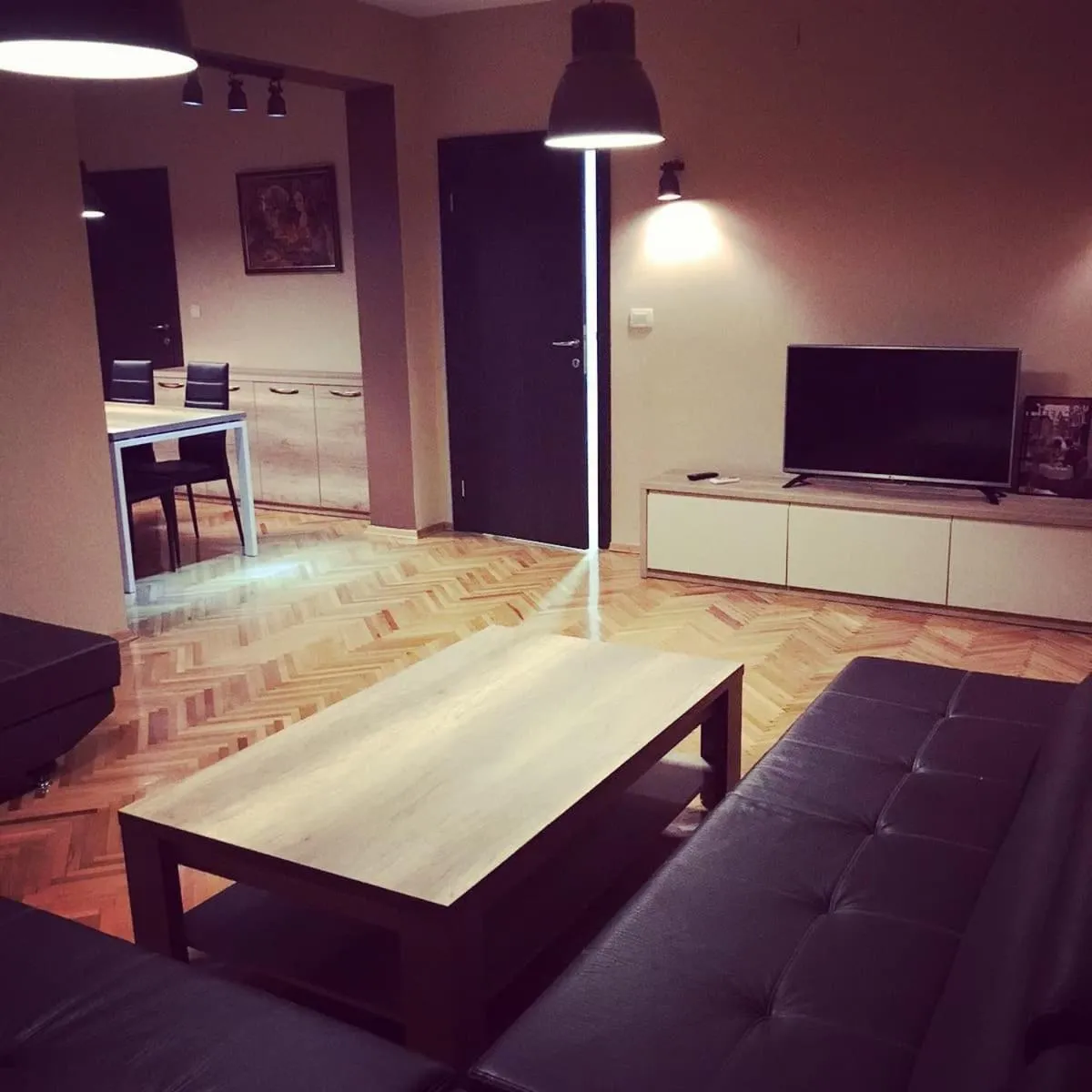 Communal lounge/ TV room in Apartments Grande House