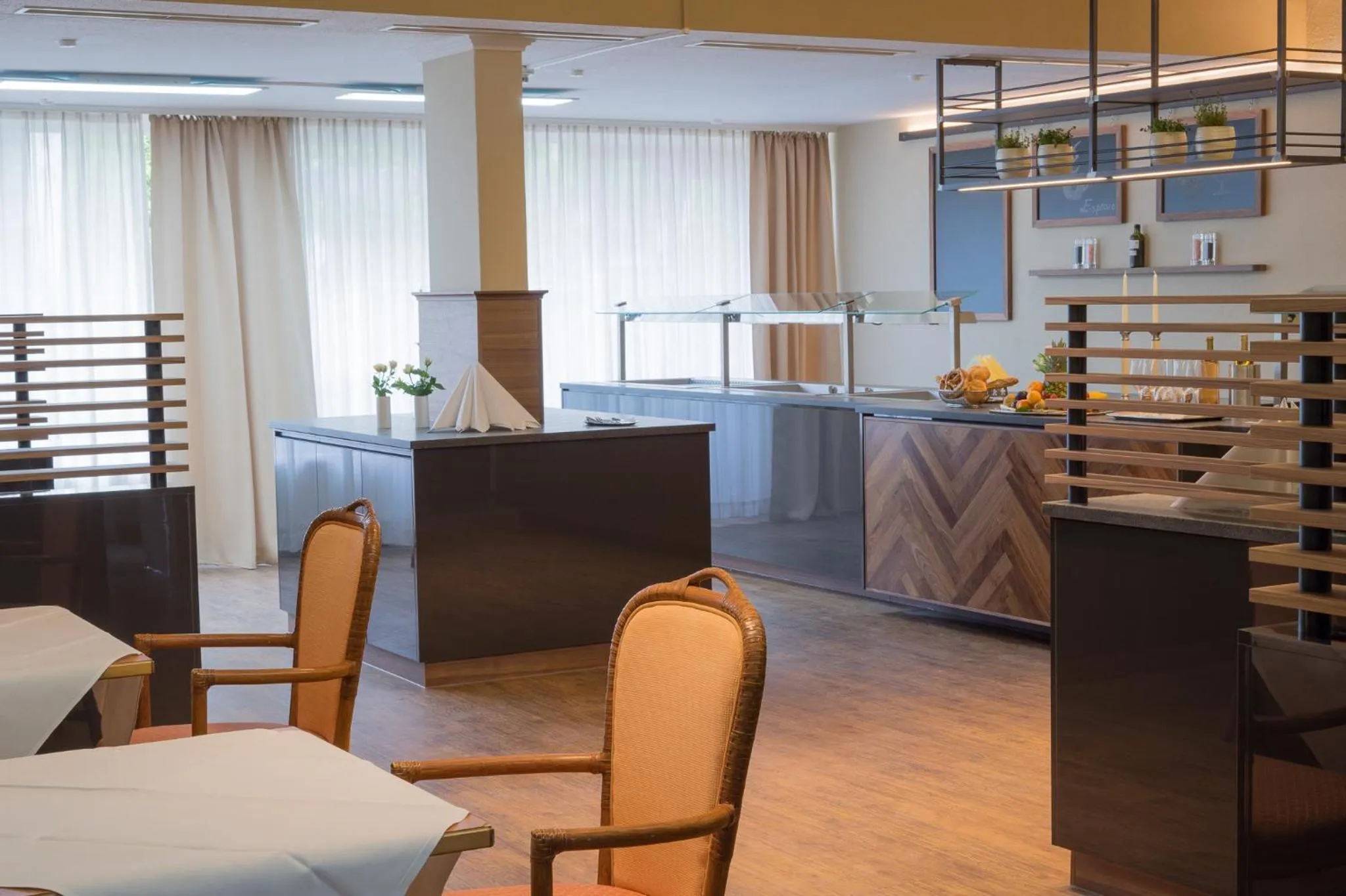 Restaurant/places to eat in Kurhotel Panland