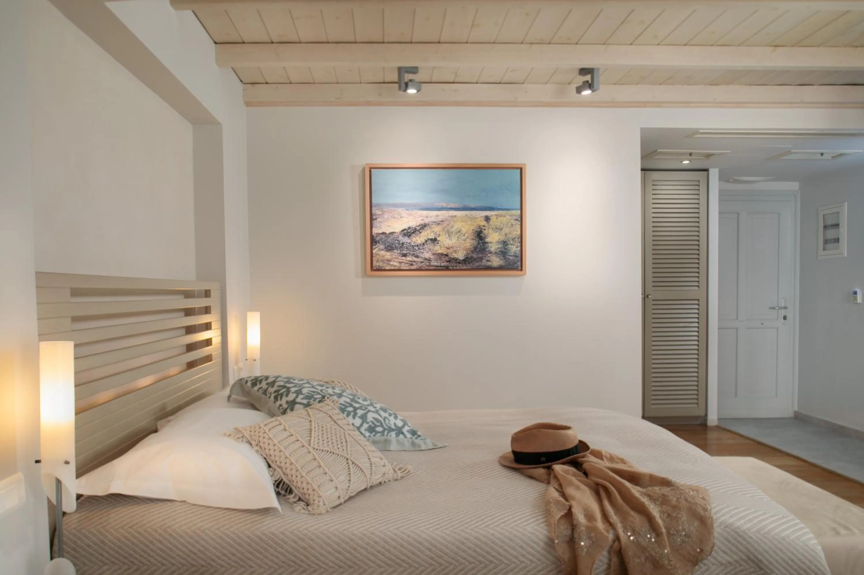 Bed in Iria Beach Art Hotel