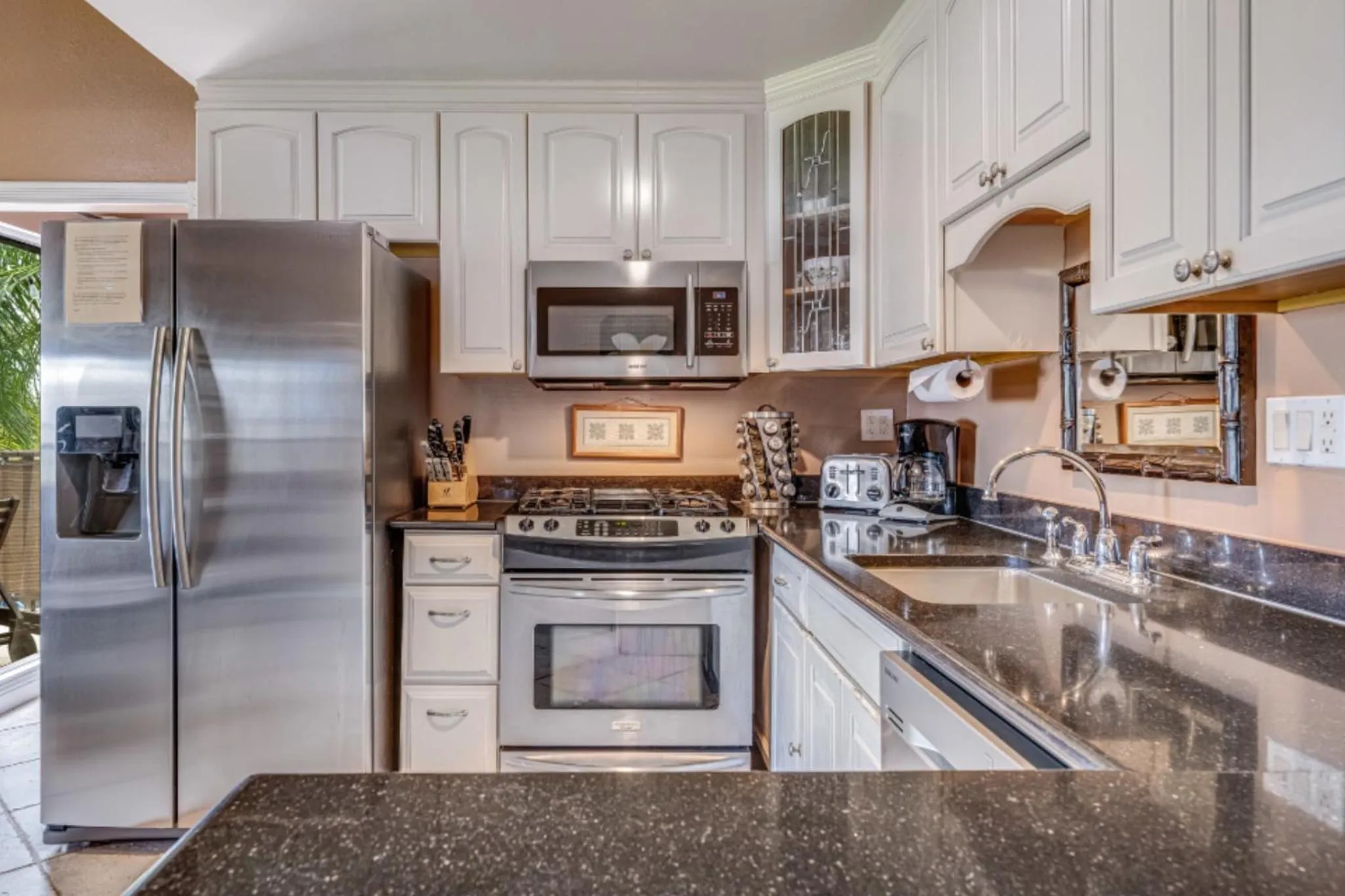 kitchen in Castle at Moloka'i Shores