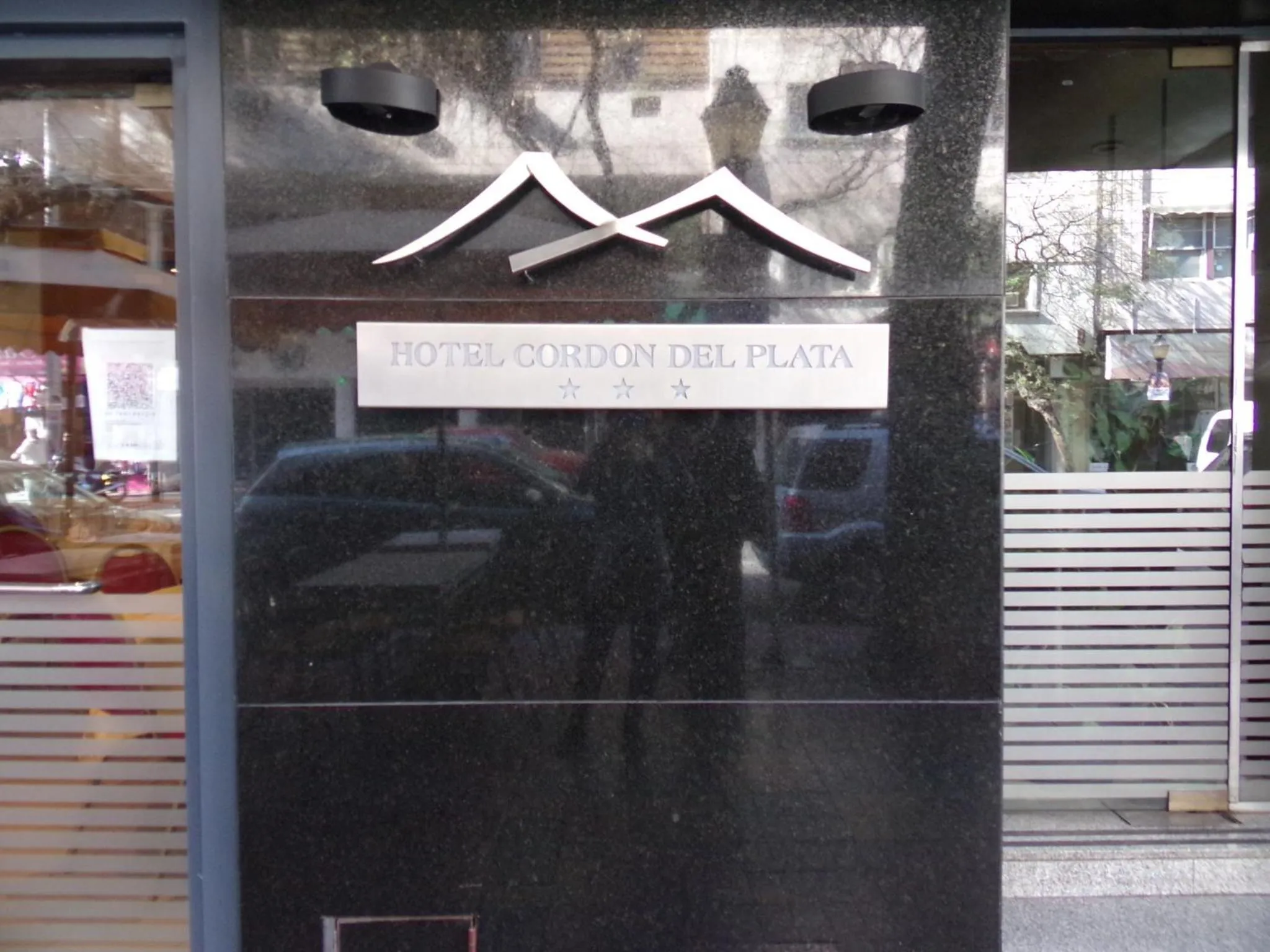 Facade/entrance in Hotel Cordon Del Plata