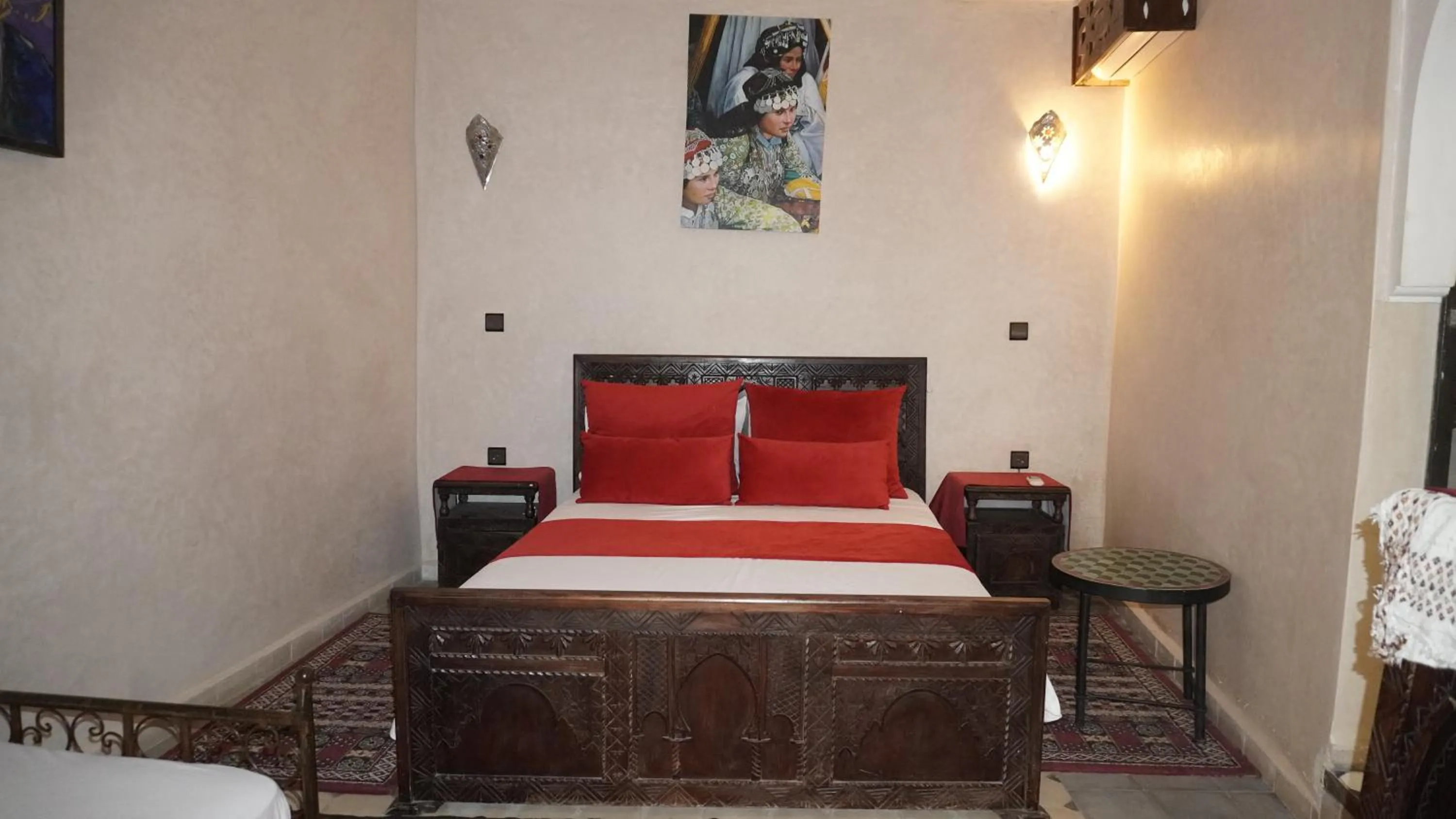 Photo of the whole room, Bed in Riad Saida Atlas
