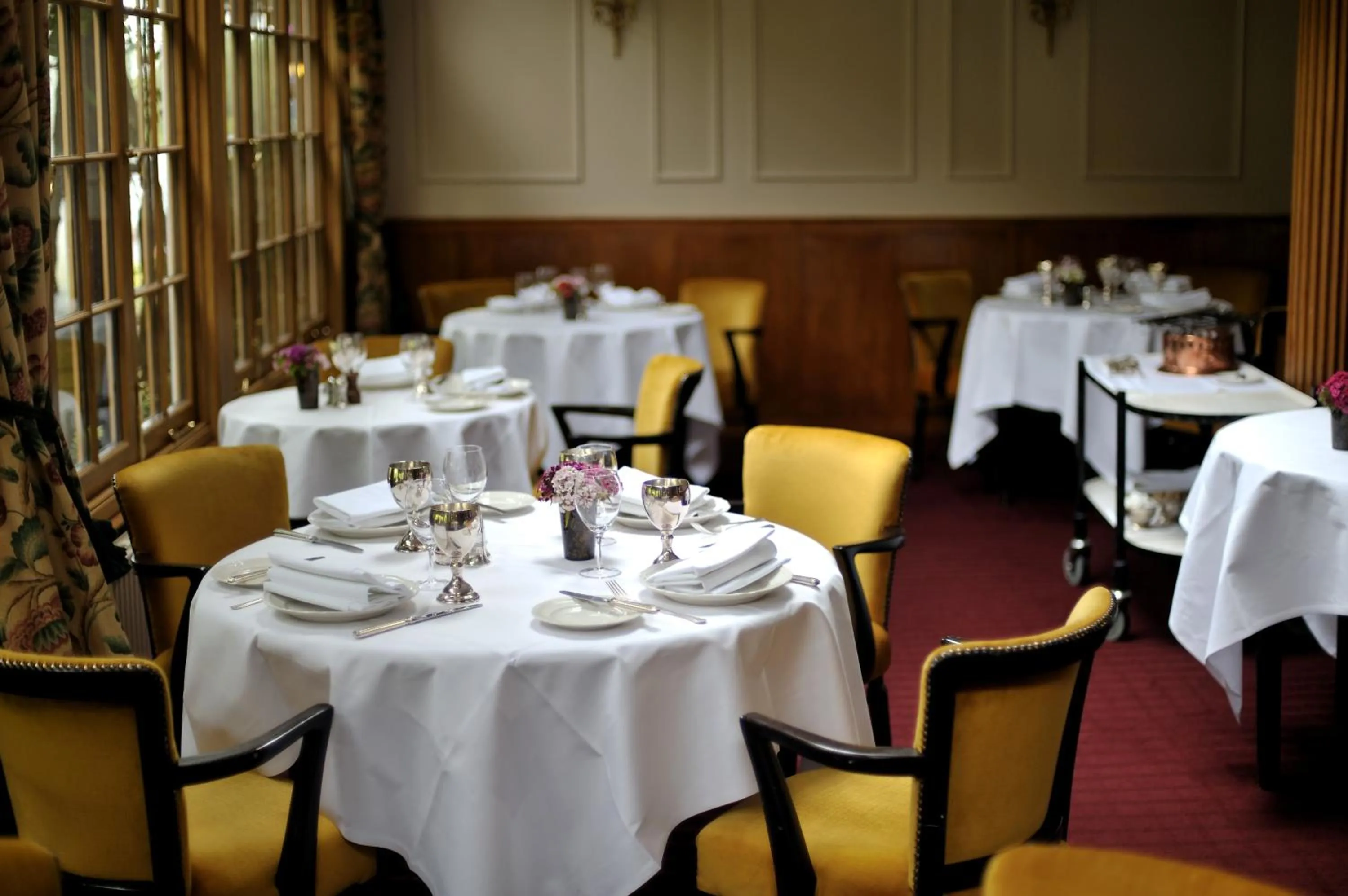 Restaurant/places to eat in The French Horn