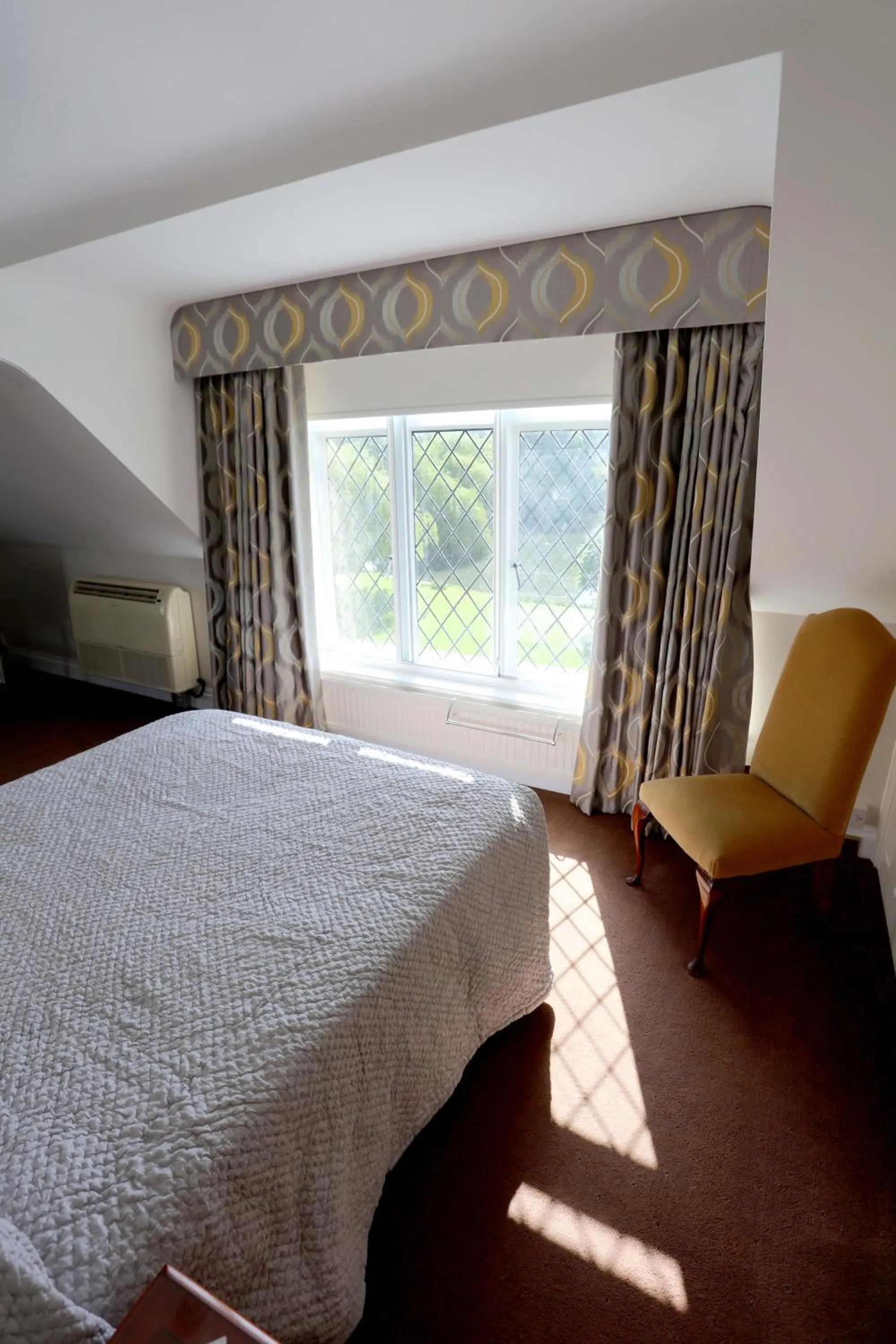 Bedroom in The French Horn