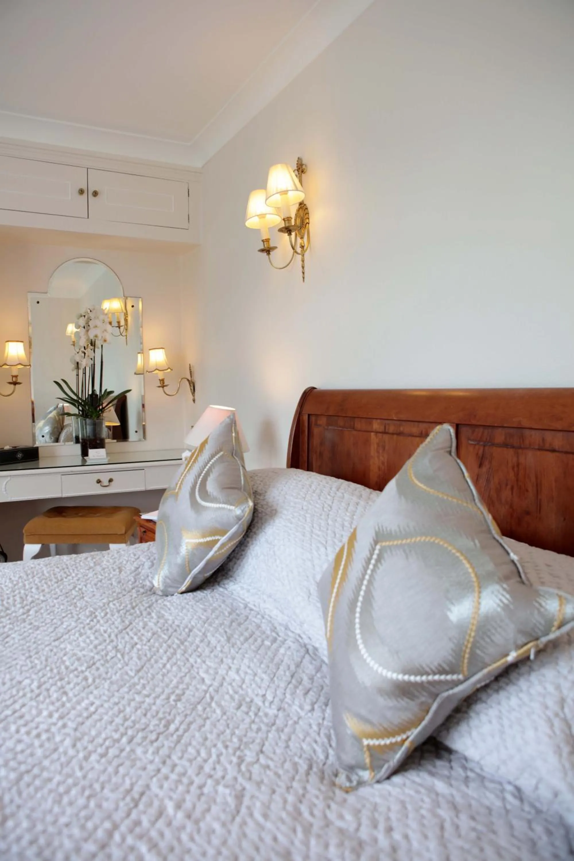 Bedroom in The French Horn