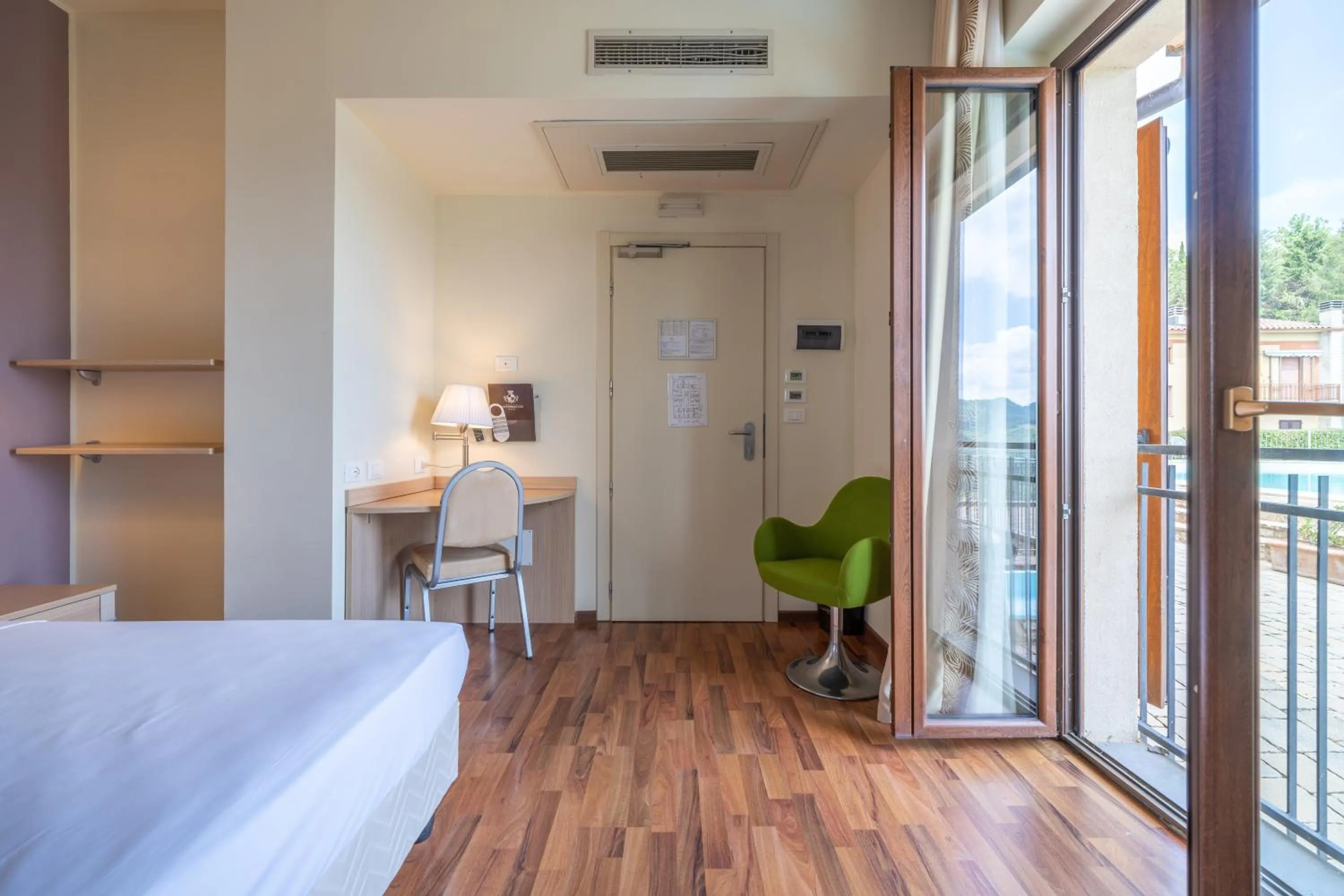 Photo of the whole room, Bed in Fortebraccio