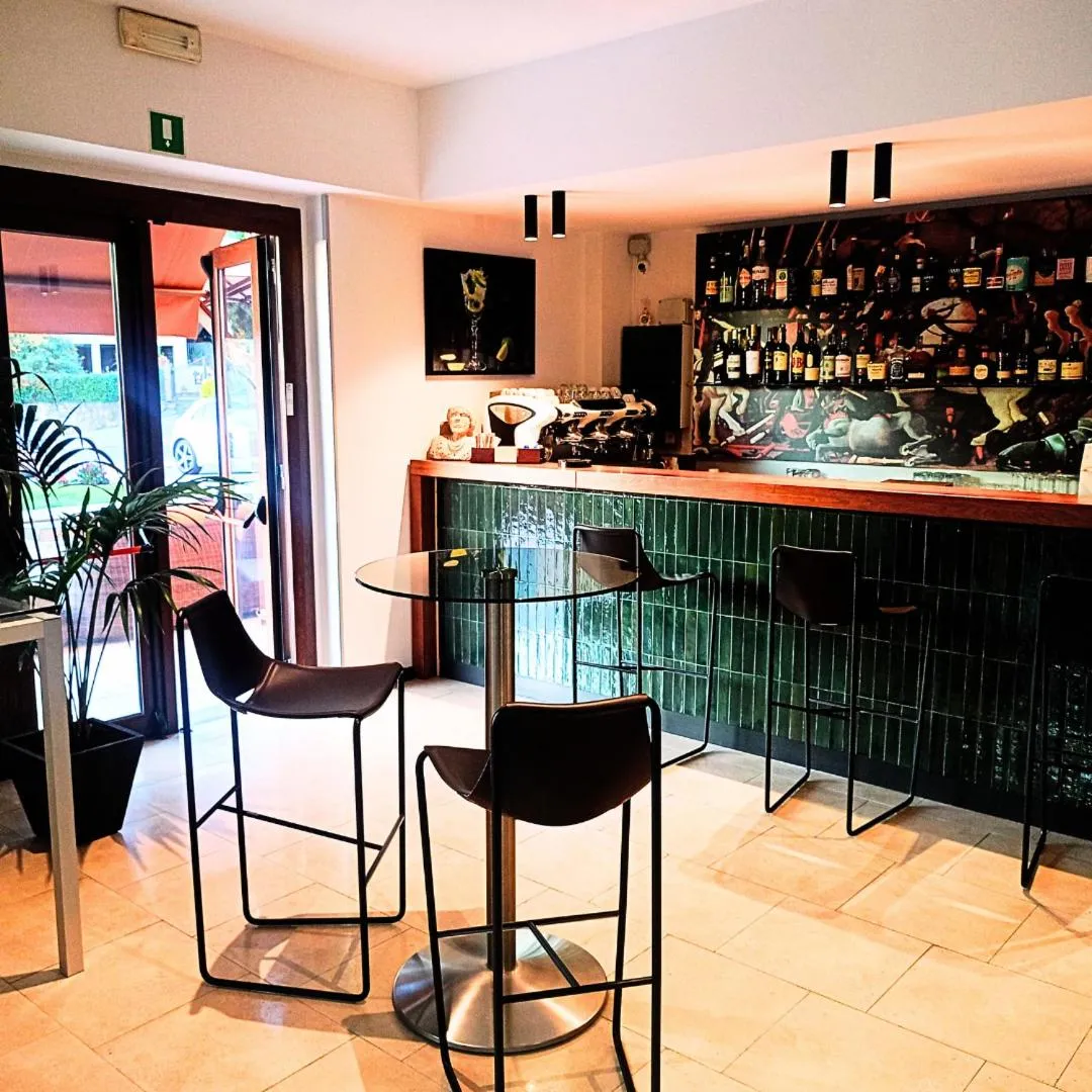 Lounge or bar in Fortebraccio