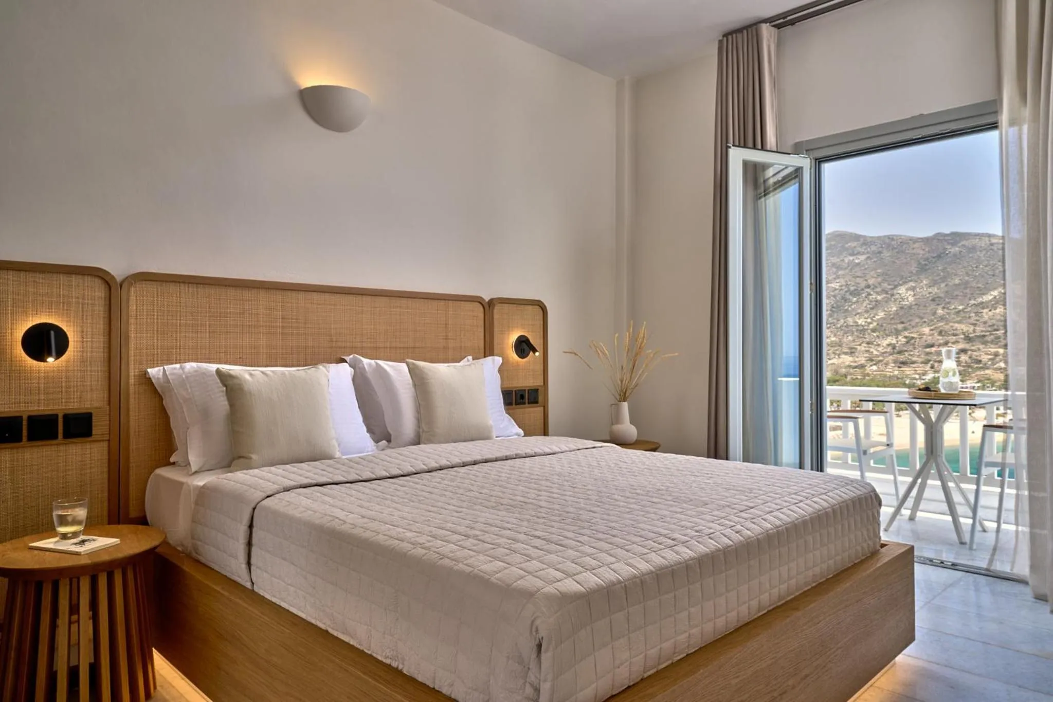 View (from property/room), Bed in Ios Palace Hotel & Spa