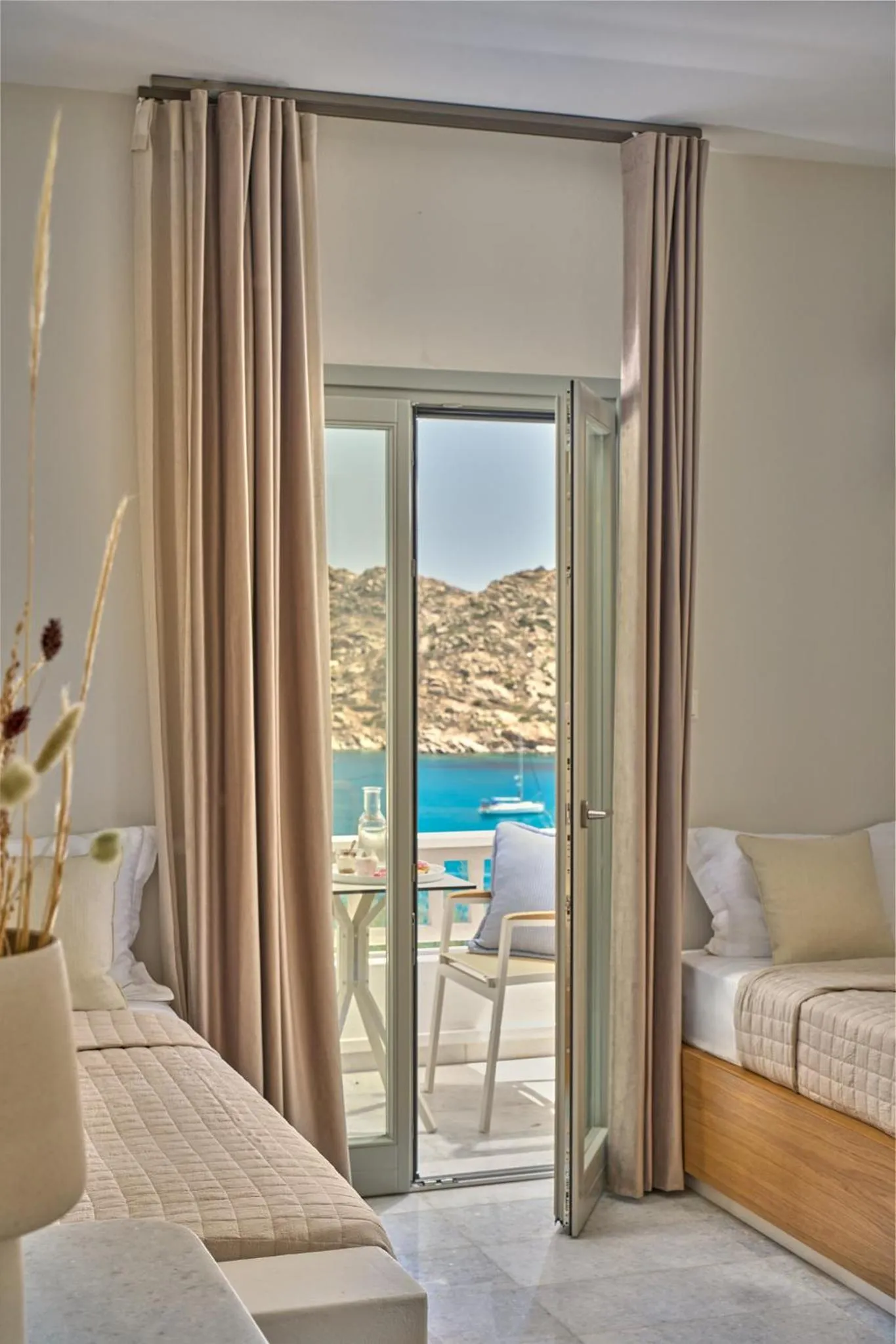 Bed in Ios Palace Hotel & Spa