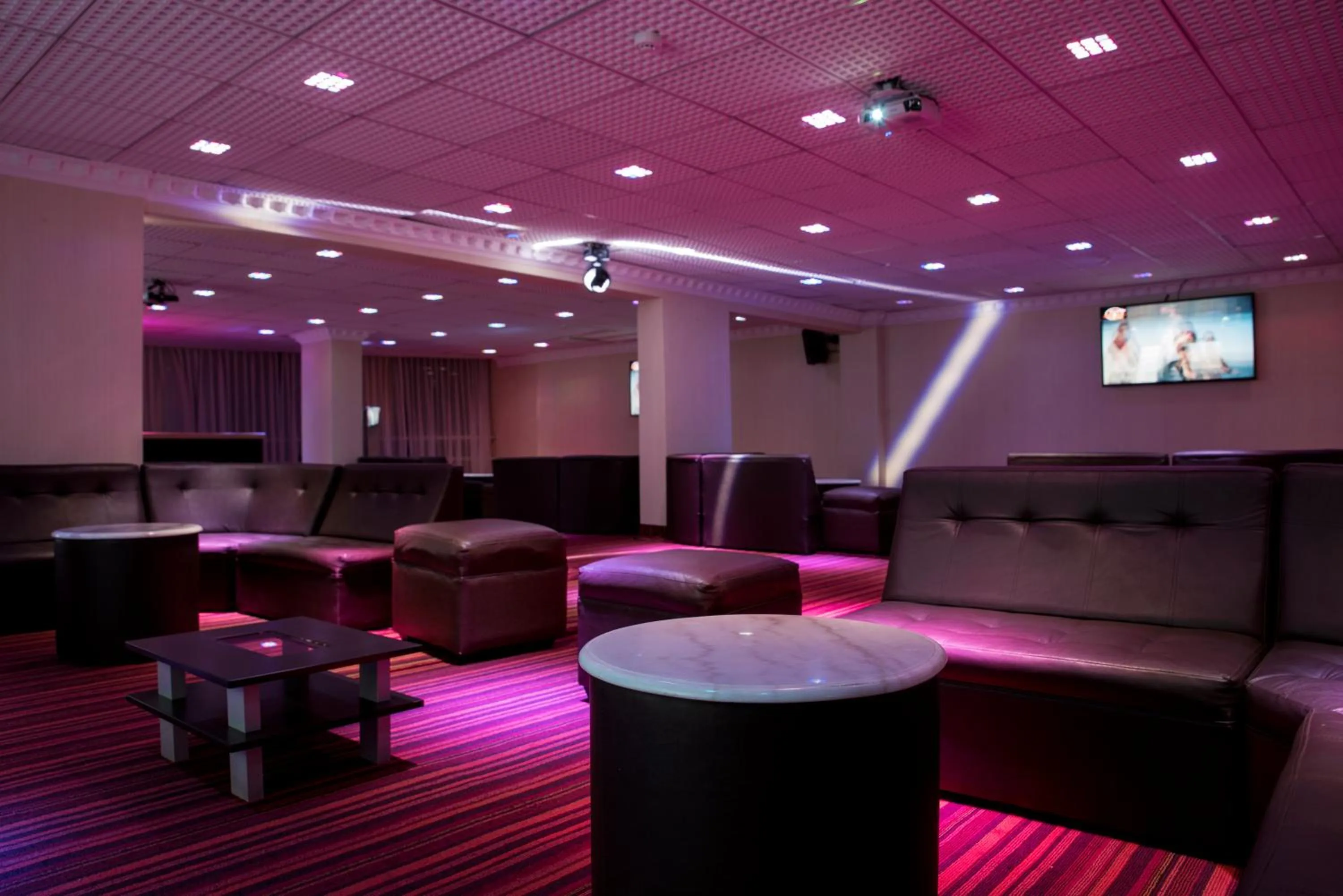 Karaoke in Inkari Suites Hotel