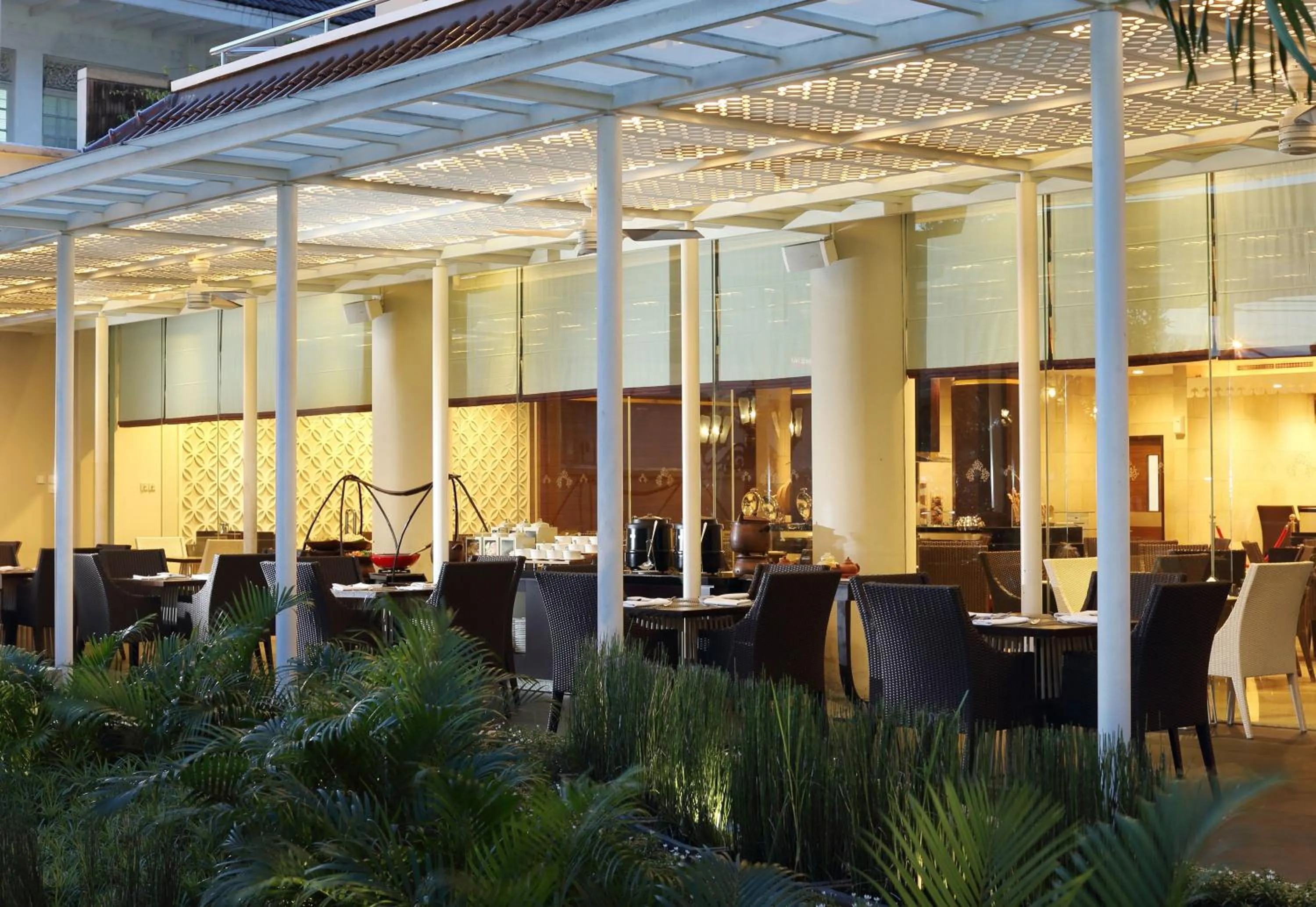 Restaurant/places to eat in Hotel Santika Premiere Jogja