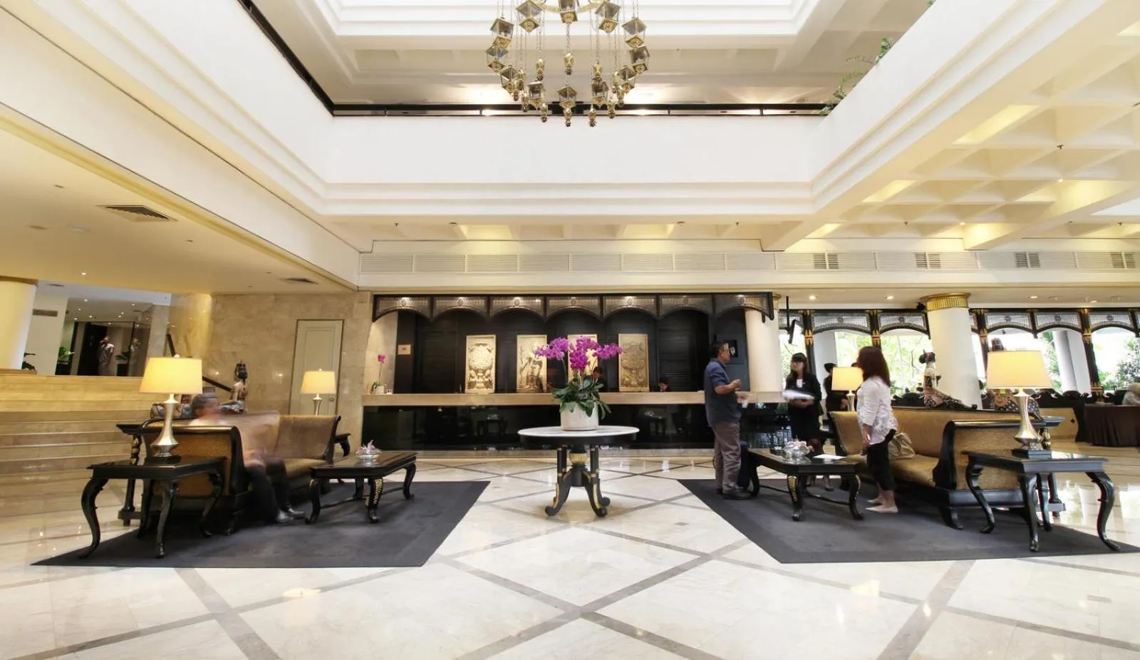 Lobby or reception in Hotel Santika Premiere Jogja