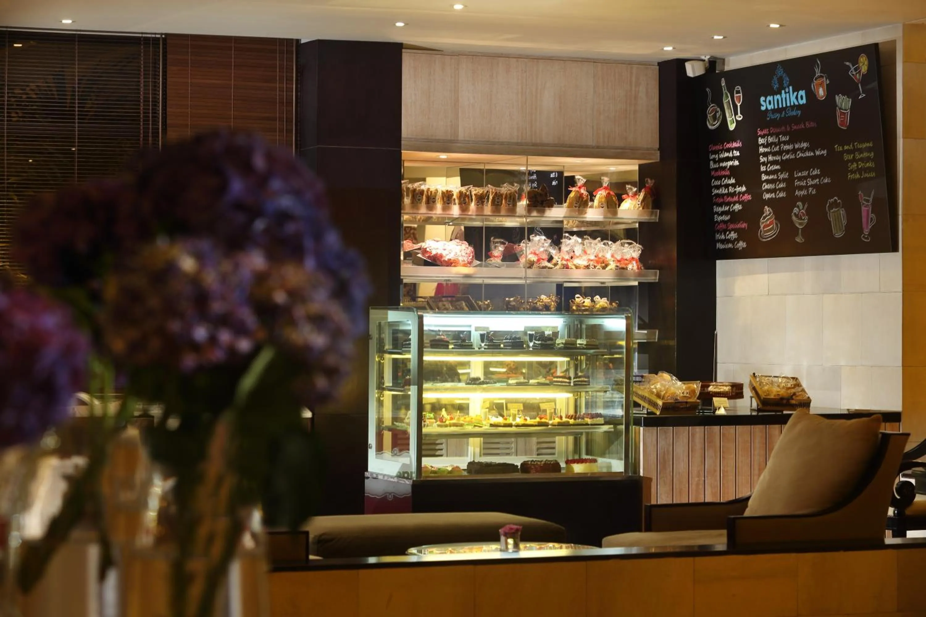 Food and drinks in Hotel Santika Premiere Jogja