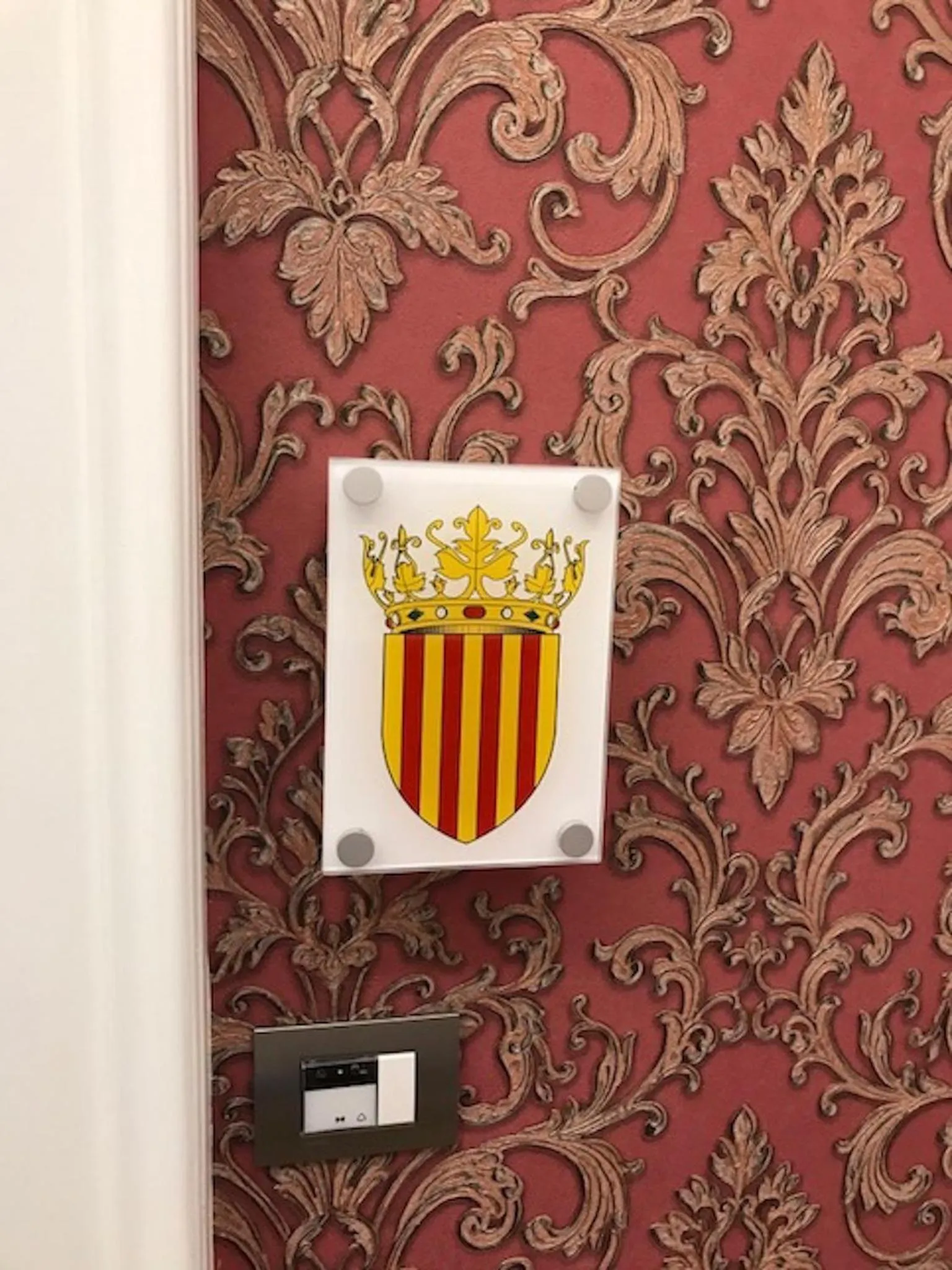 Certificate/Award in Royal Gismonda