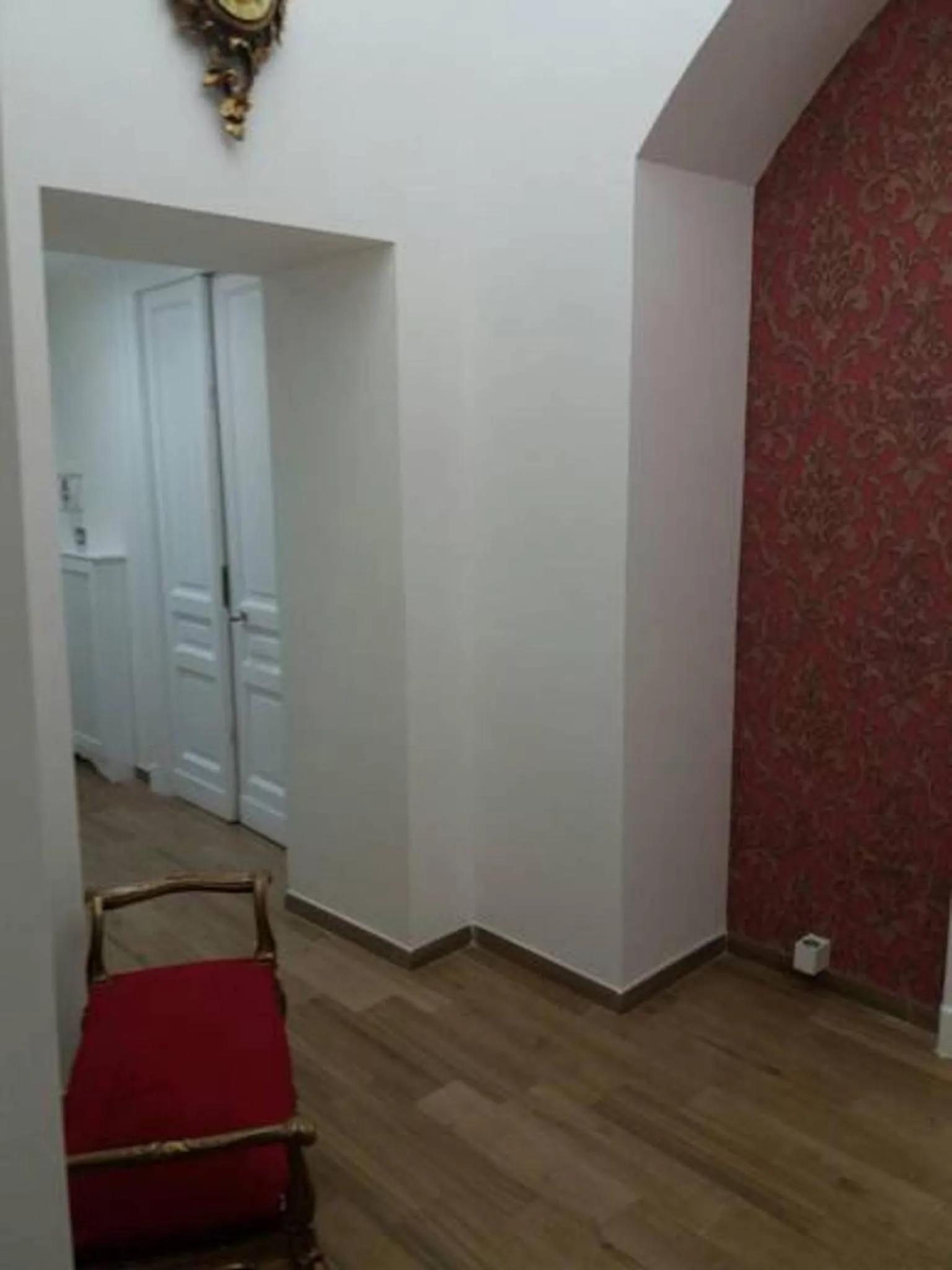 Bedroom in Royal Gismonda