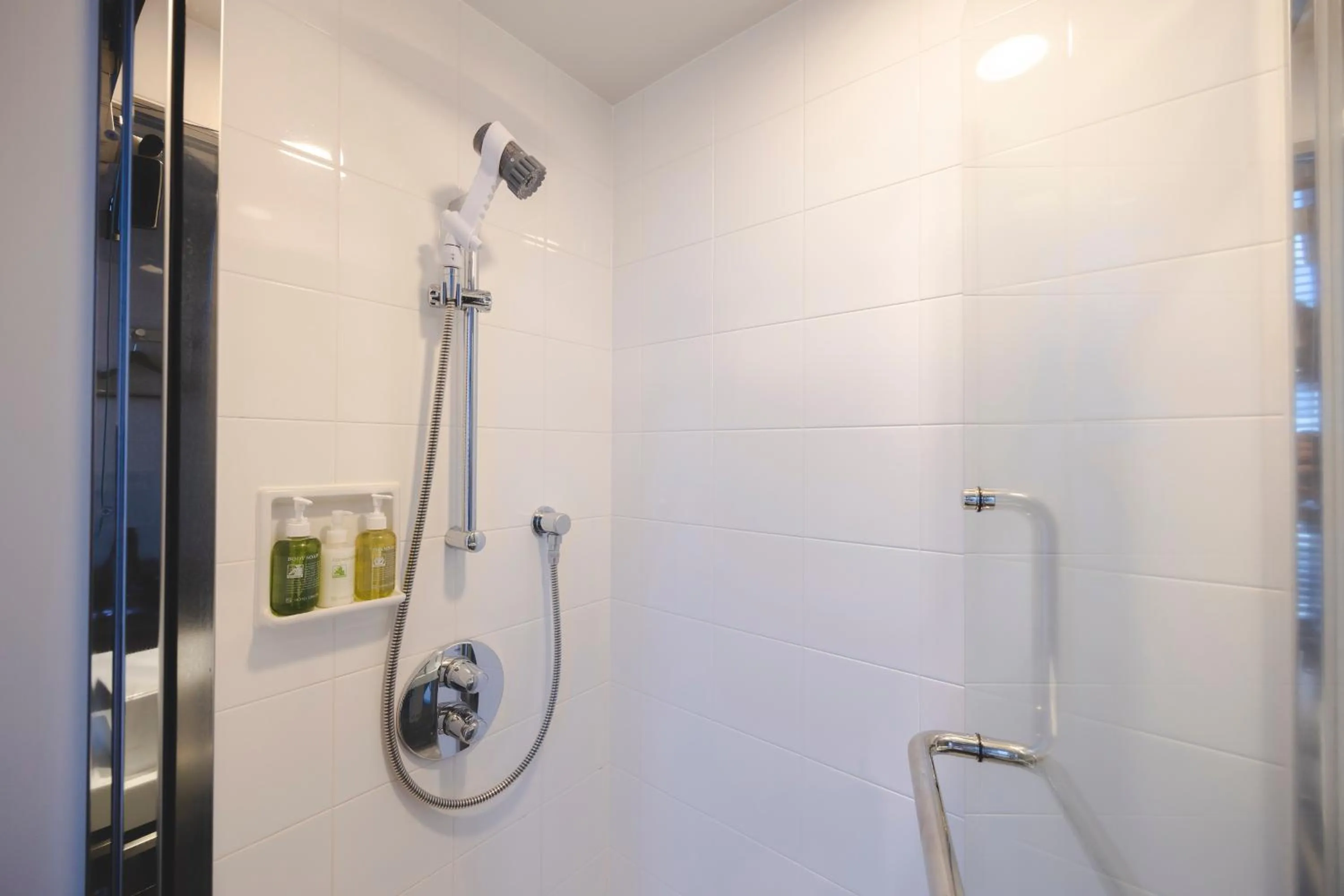 Shower in Hotel Gracery Tokyo Tamachi