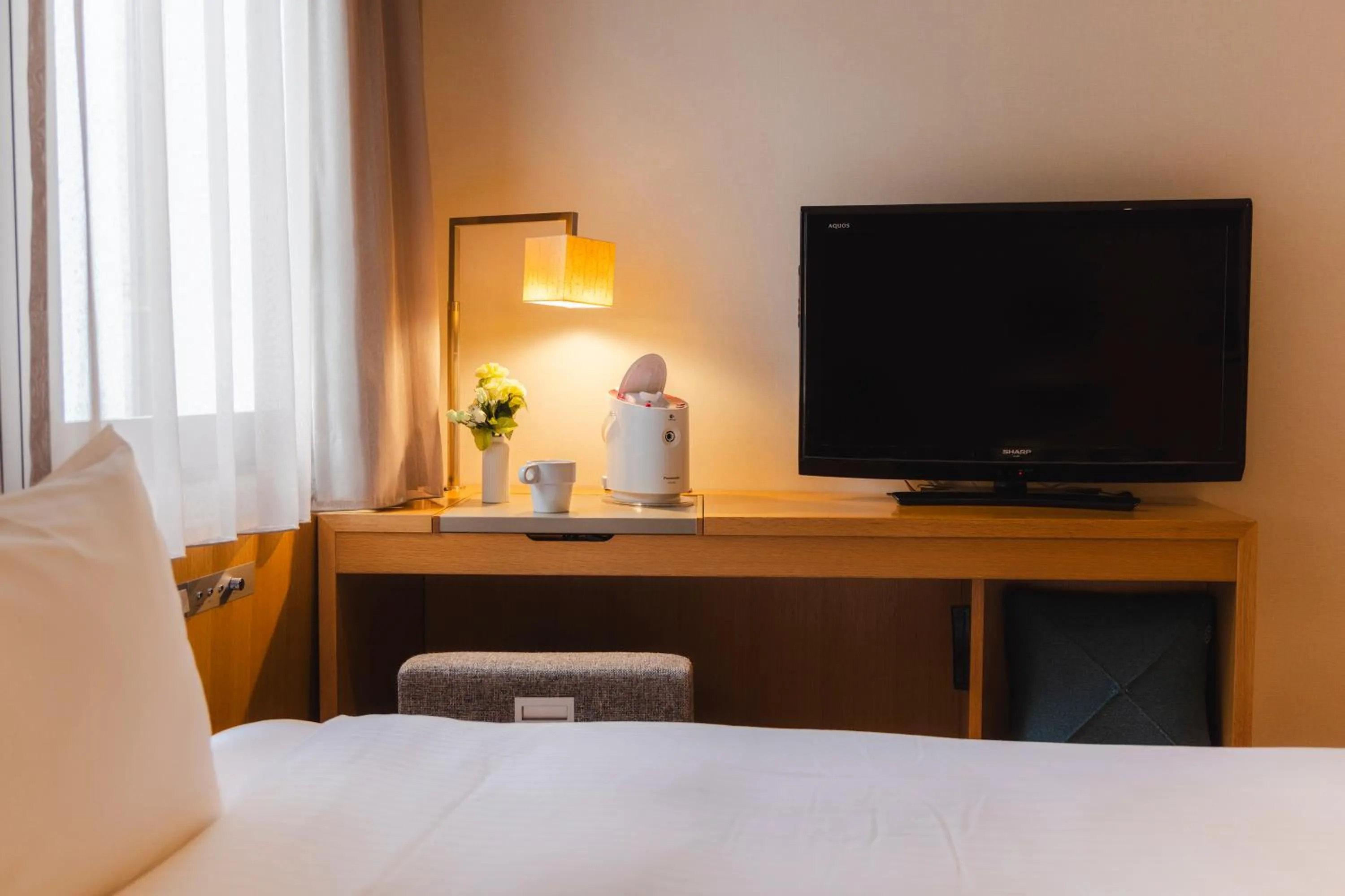 Bed in Hotel Gracery Tokyo Tamachi