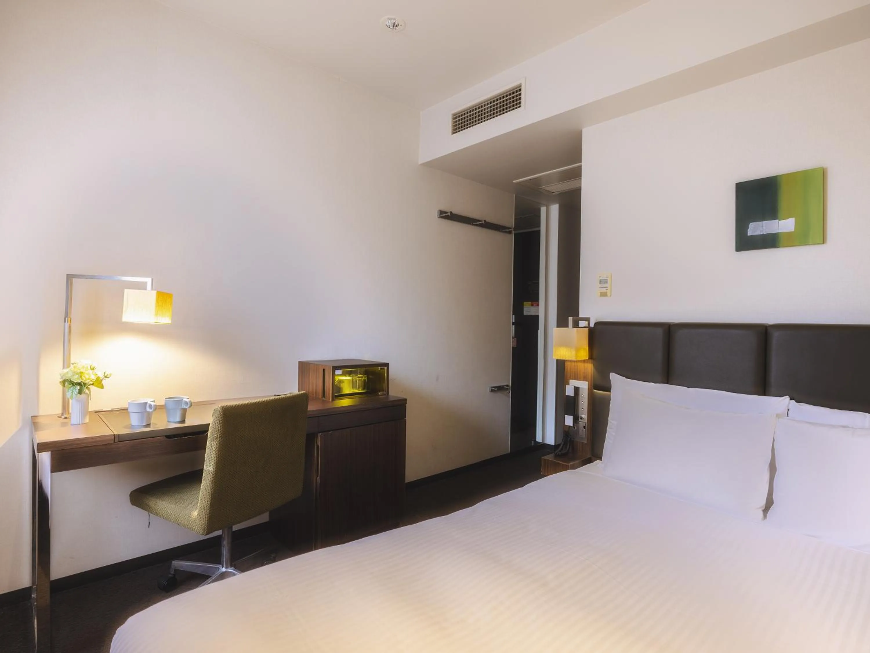 Photo of the whole room, Bed in Hotel Gracery Tokyo Tamachi