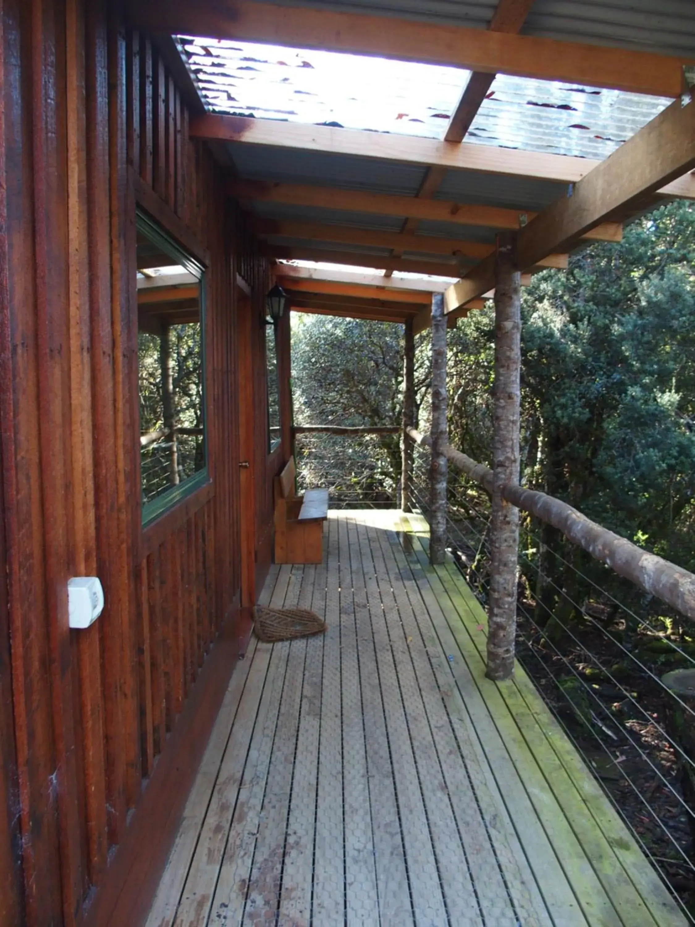 Marsupia Studio Gas-Fire in Cradle Highlander Marsupia Studio Gas-Fire in Cradle Highlander