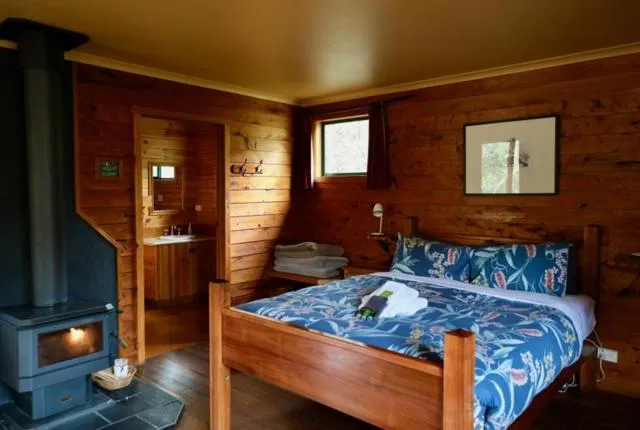 Bed in Cradle Highlander