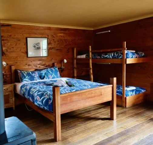 Bed in Cradle Highlander