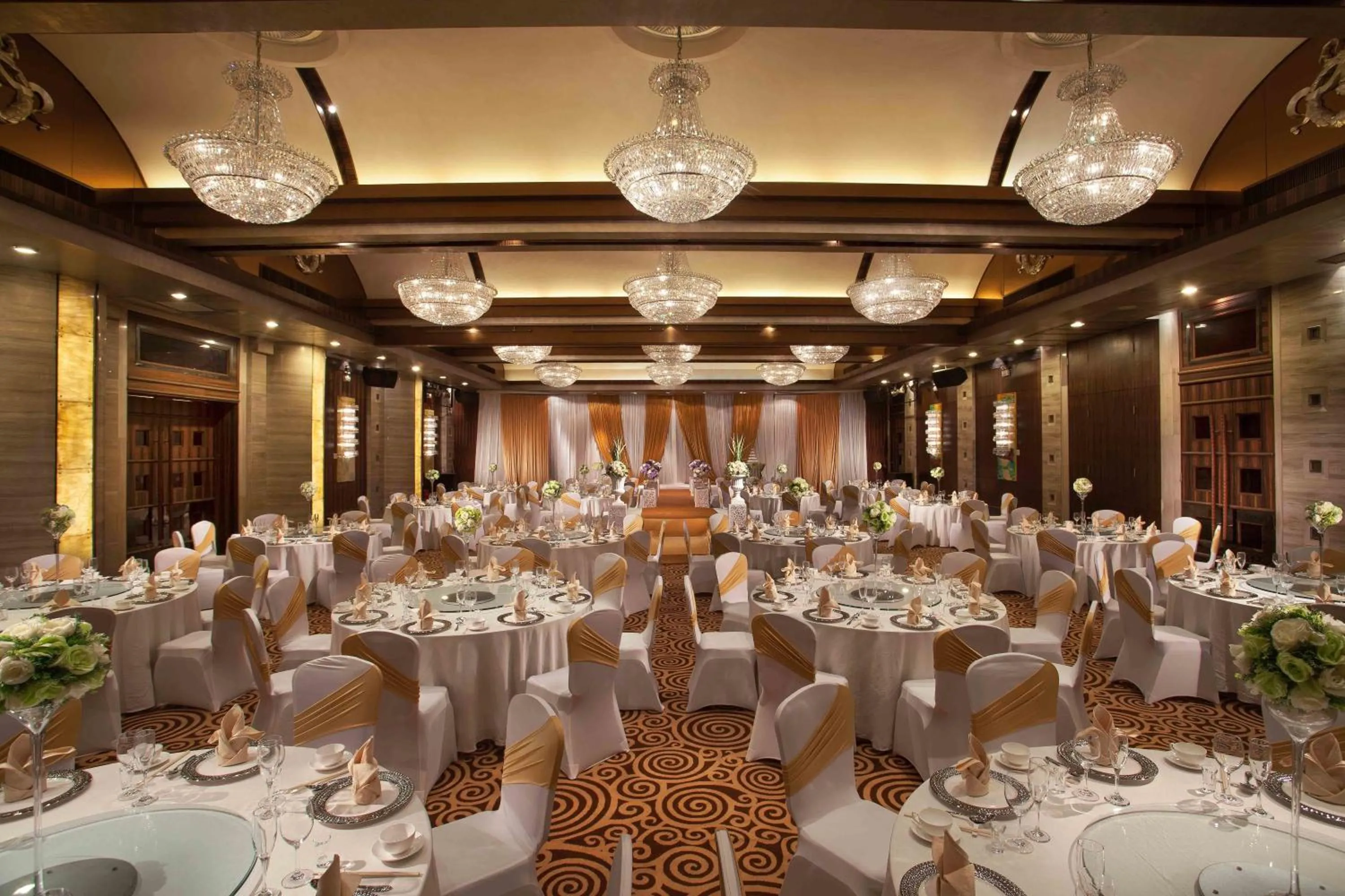 Banquet/Function facilities in Xi'an Dajing Castle Hotel Bell Tower & YONGNING Gate