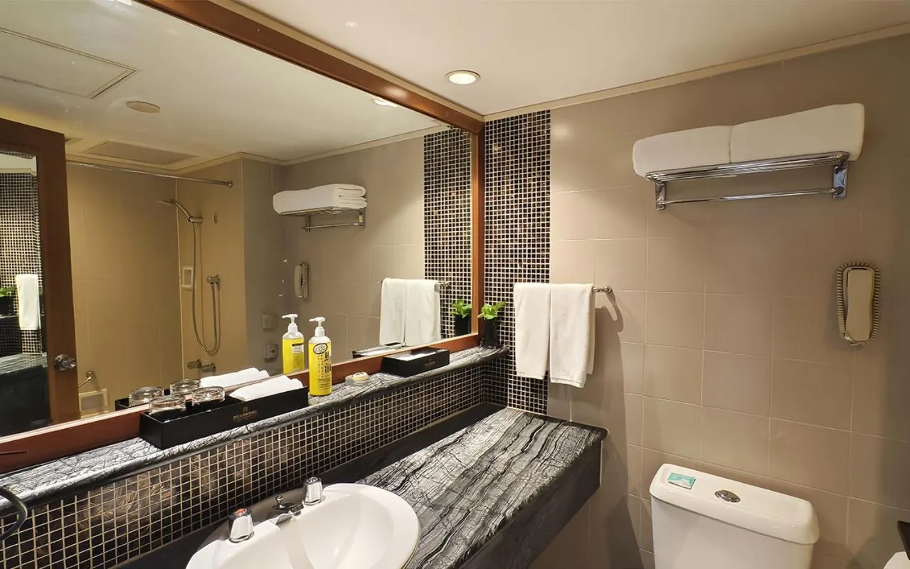 Bathroom in Xi'an Dajing Castle Hotel Bell Tower & YONGNING Gate