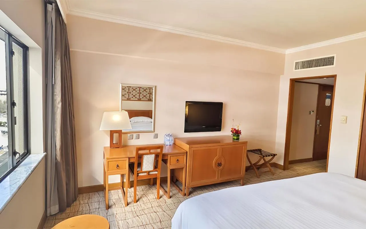 Bedroom, Bed in Xi'an Dajing Castle Hotel Bell Tower & YONGNING Gate