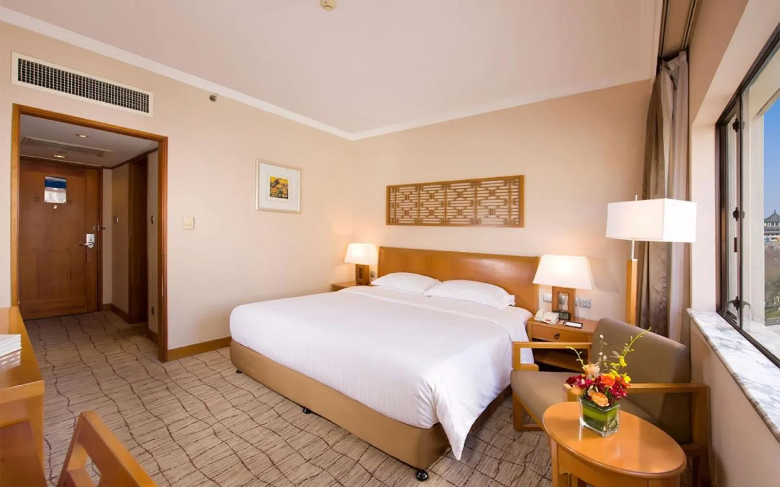 room service, Bed in Xi'an Dajing Castle Hotel Bell Tower & YONGNING Gate