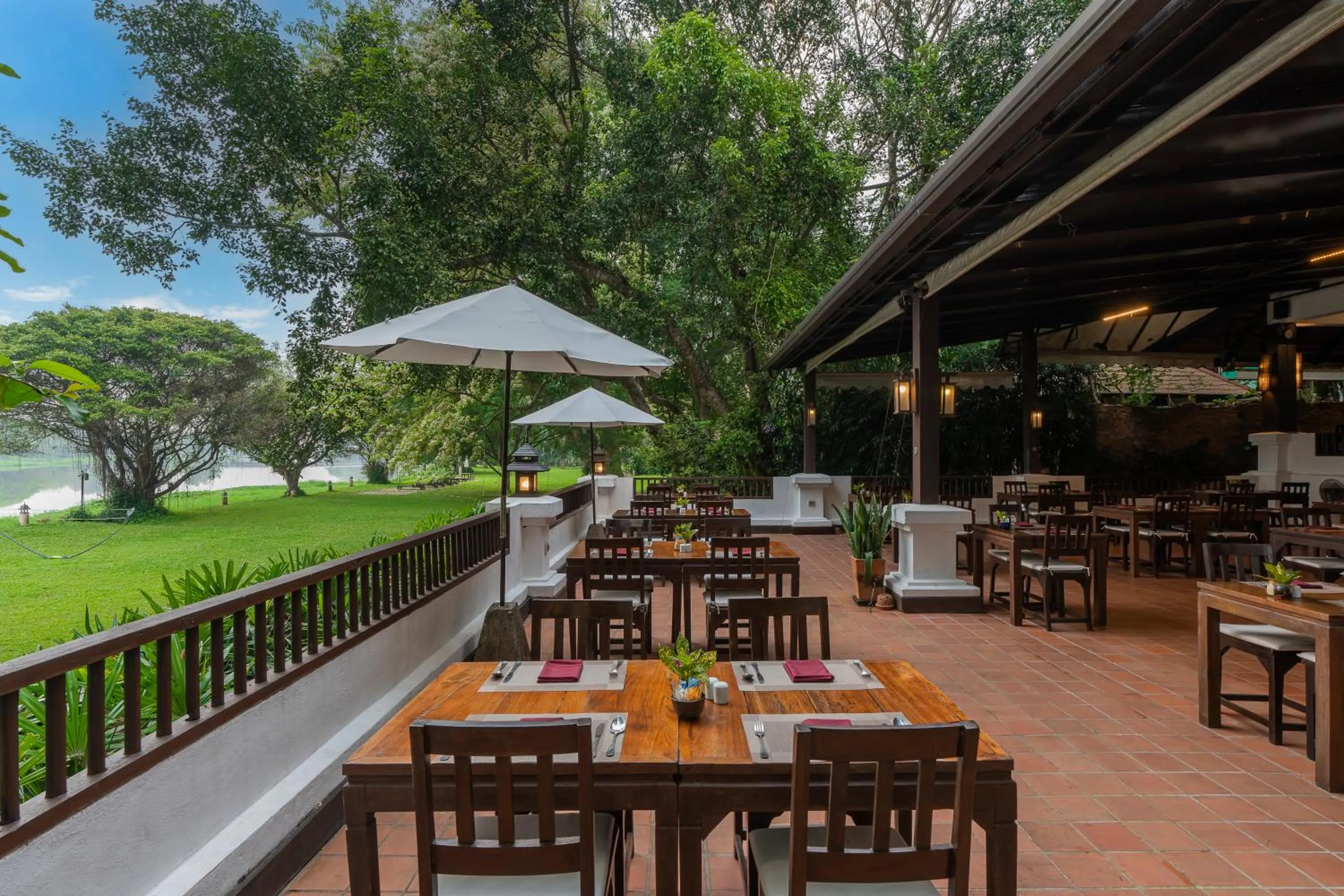 Restaurant/places to eat in The Legend Chiang Rai Boutique River Resort & Spa