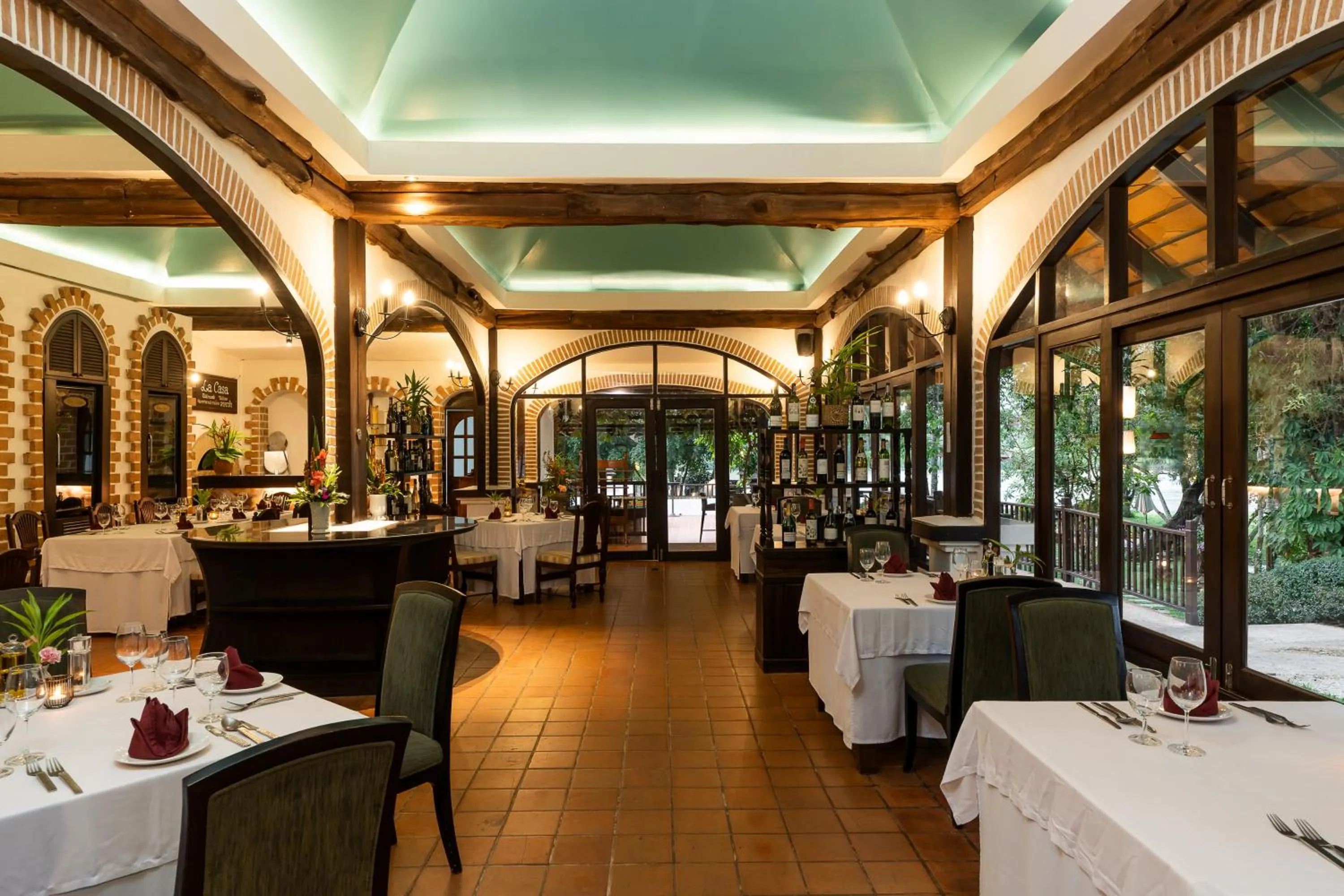 Restaurant/places to eat in The Legend Chiang Rai Boutique River Resort & Spa