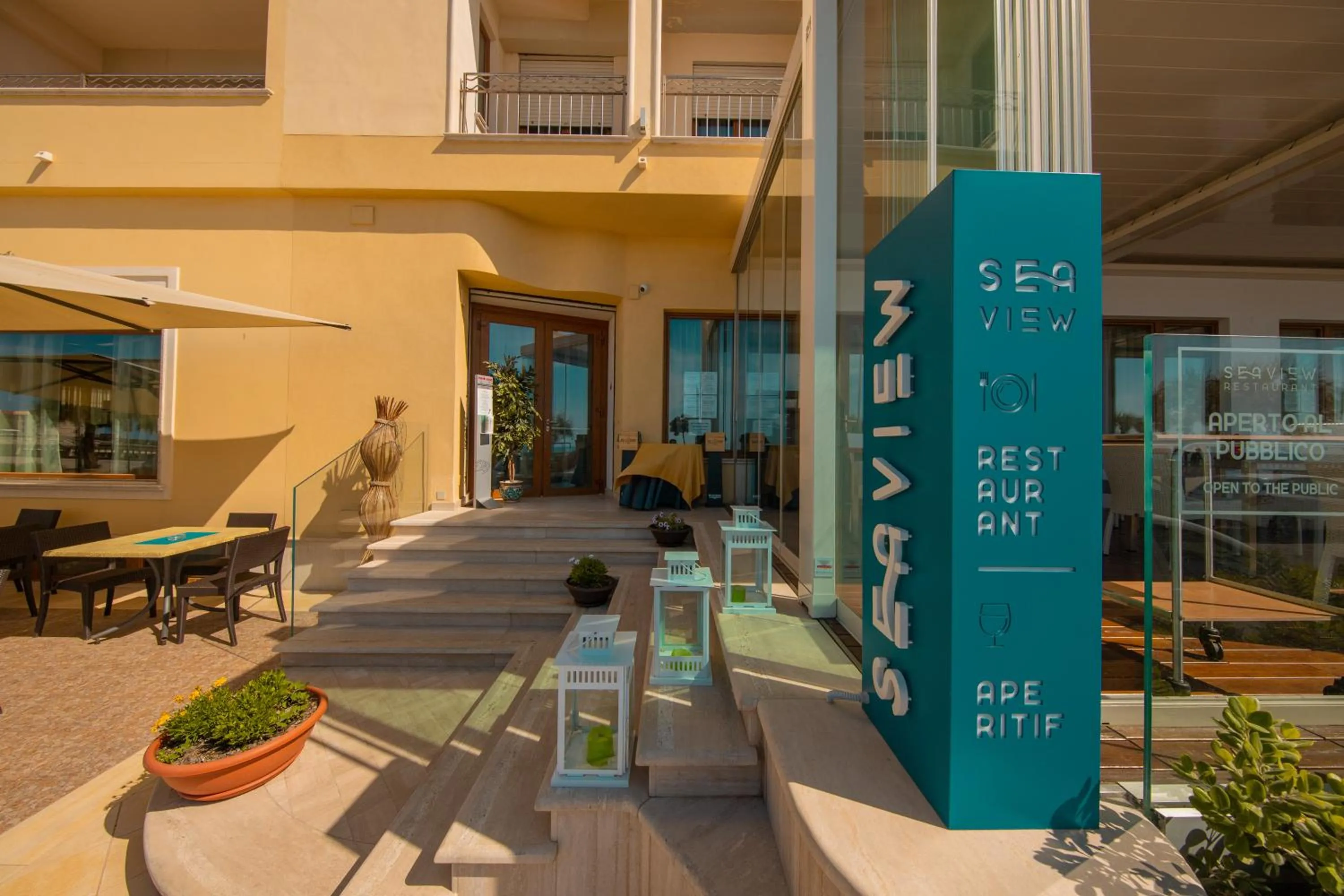 Property building in Hotel Riva Del Sole