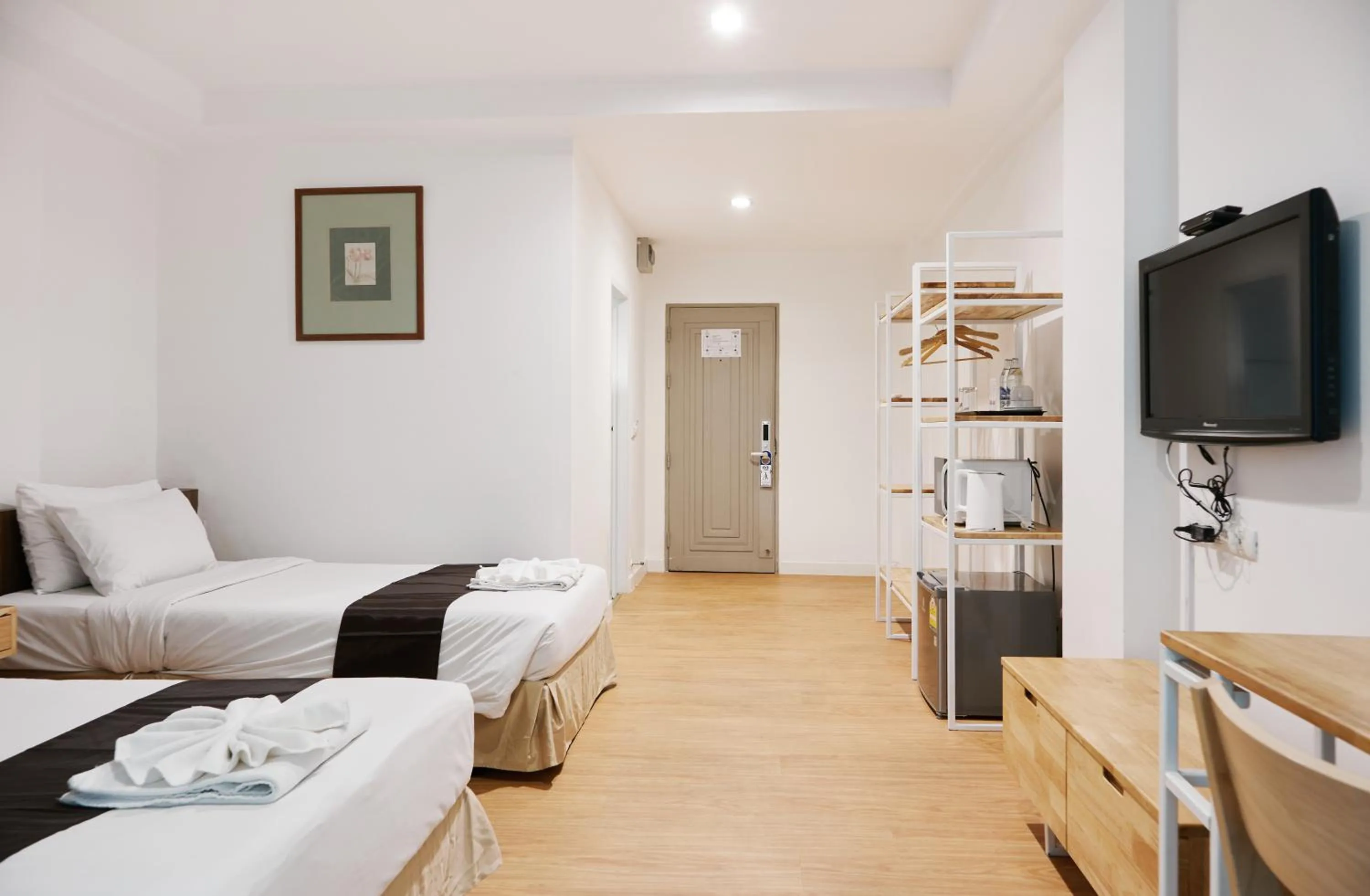 Photo of the whole room, Bed in Sunday Platinum Suites