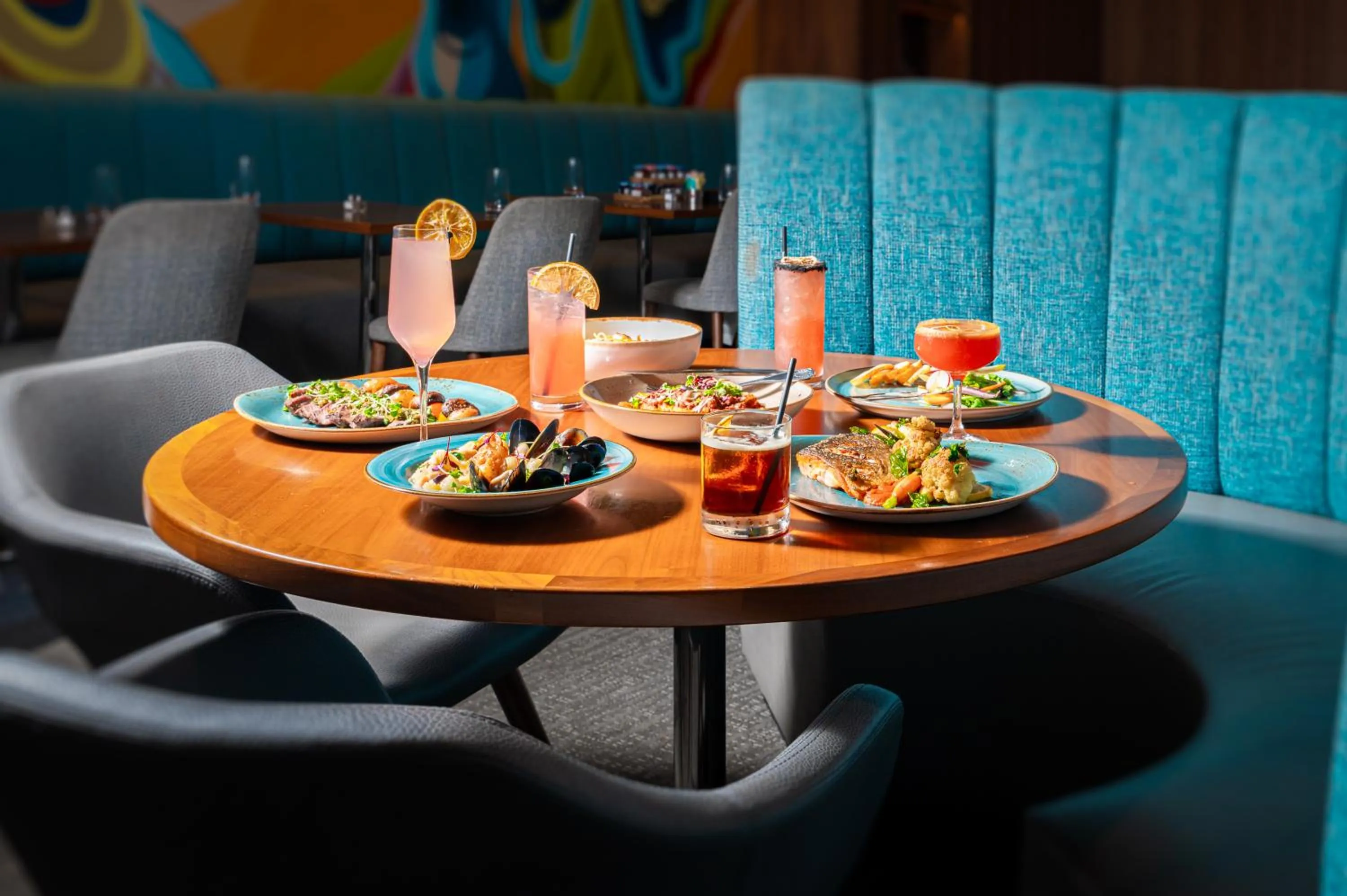 Restaurant/places to eat in Le Meridien Houston Downtown