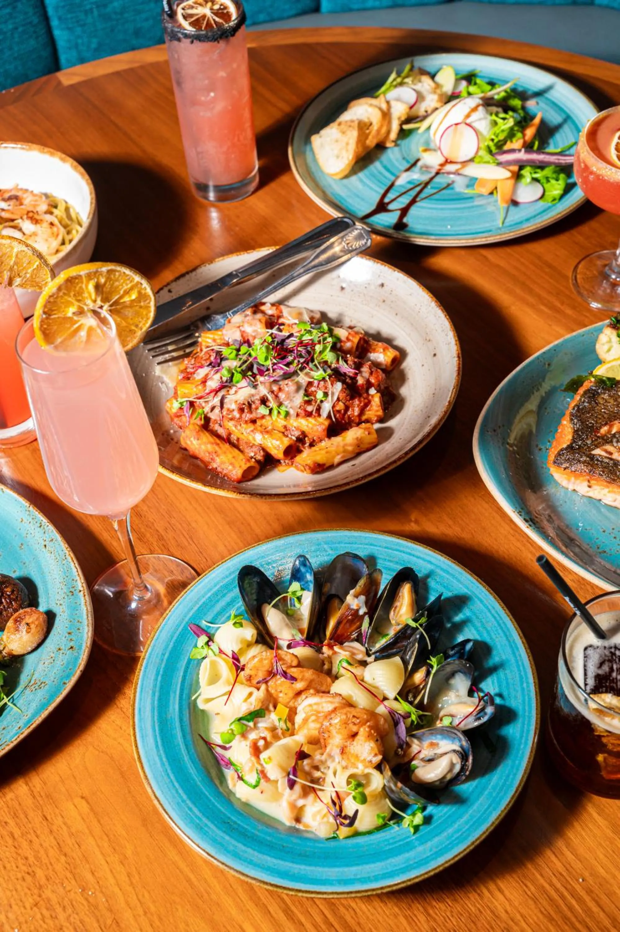 Restaurant/places to eat in Le Meridien Houston Downtown